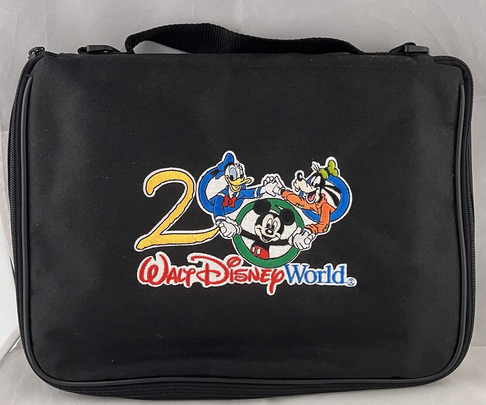 Vintage 2000 Walt Disney World Mickey Donald Goofy Trading Pin Book Bag Case