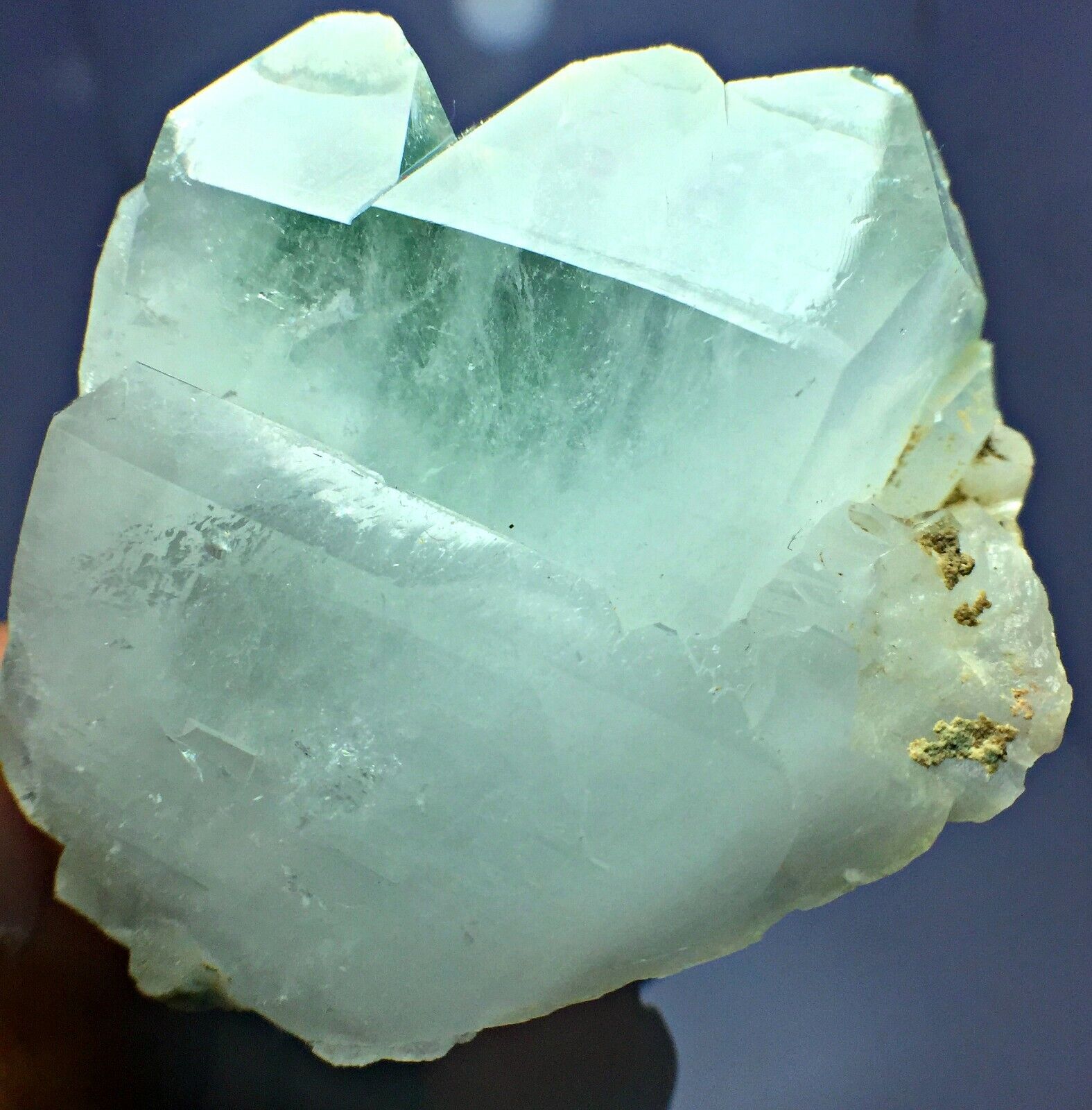 219.0 CT Winsome W/Terminated Green Color Natural Quartz Triplet Crystal 