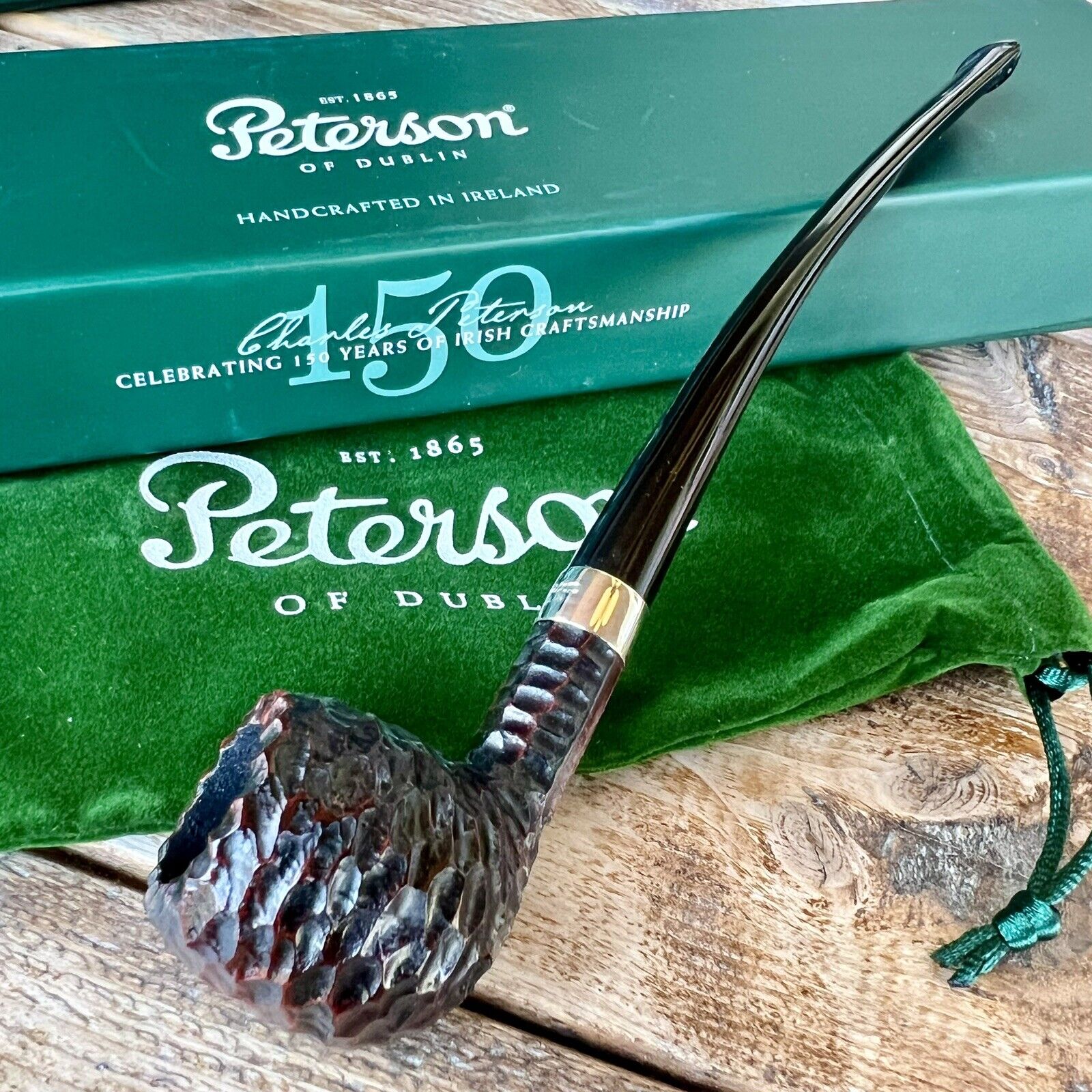 Peterson Tavern Pipe Rusticated Apple Fishtail Tobacco Pipe - New