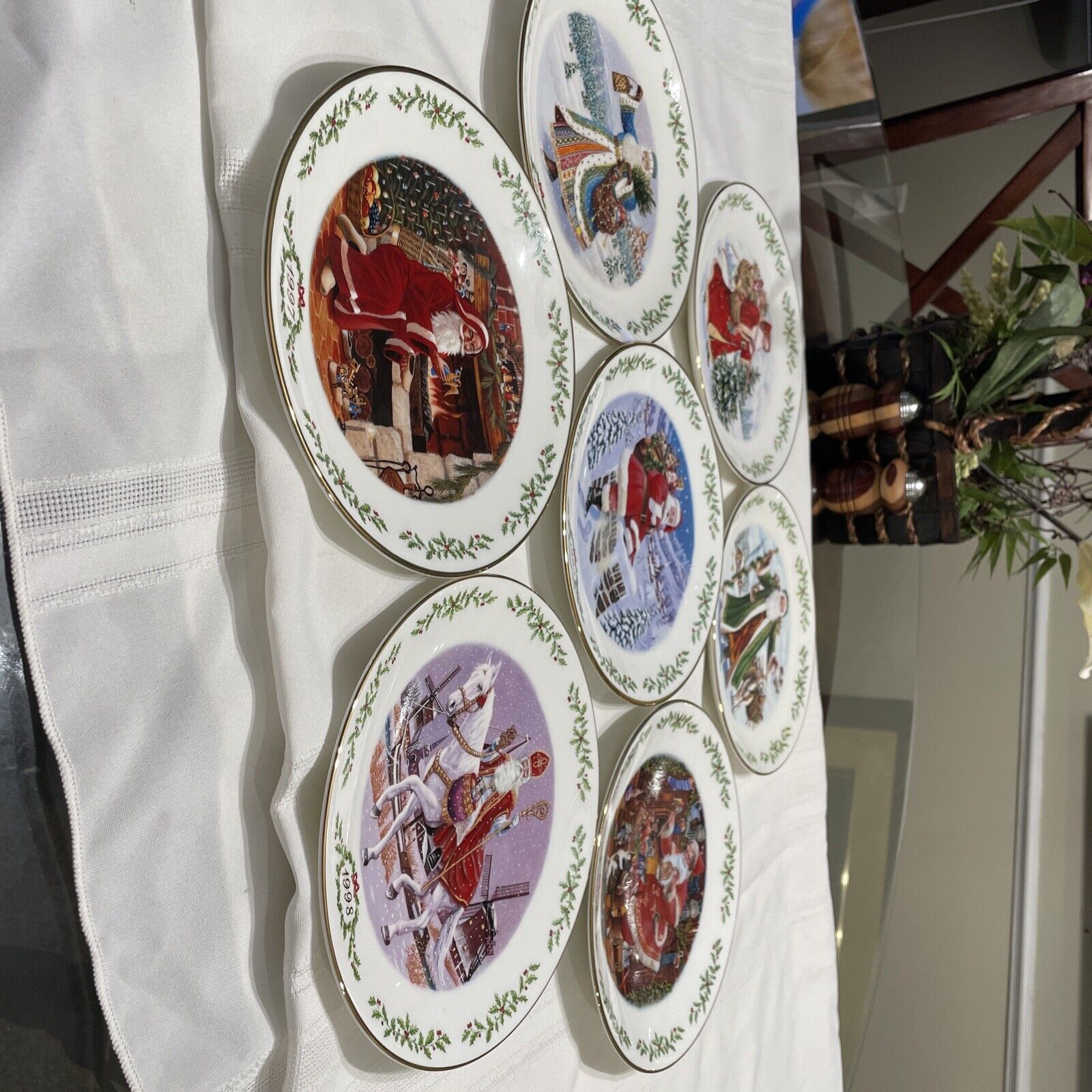 Lenox International Victorian Santas Plate Collection 1992-1998