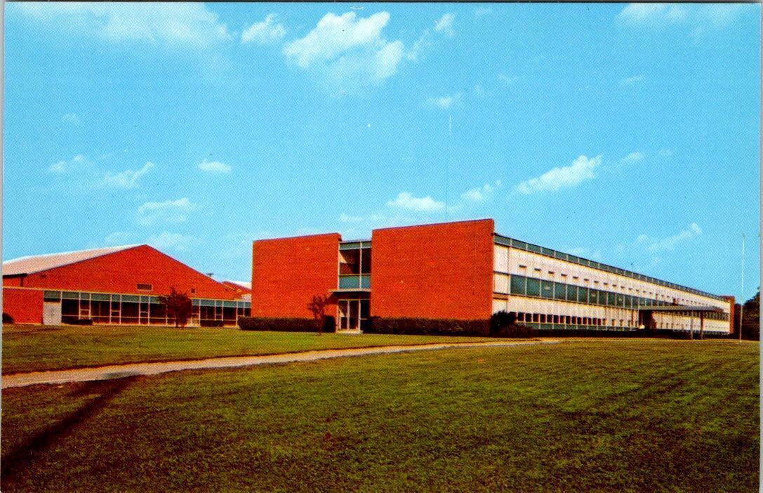 Wapakoneta, OH Ohio  SENIOR HIGH SCHOOL  Auglaize County 1969 Chrome Postcard