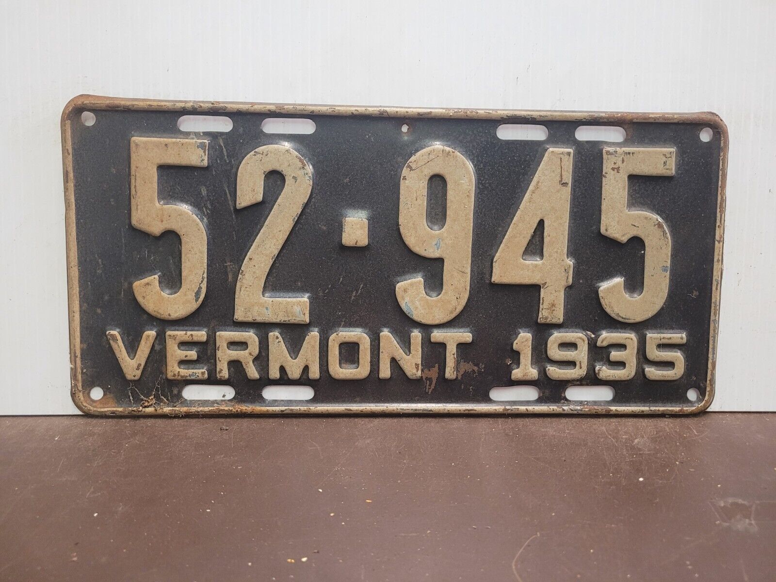 1935 VERMONT License Plate Tag Original.