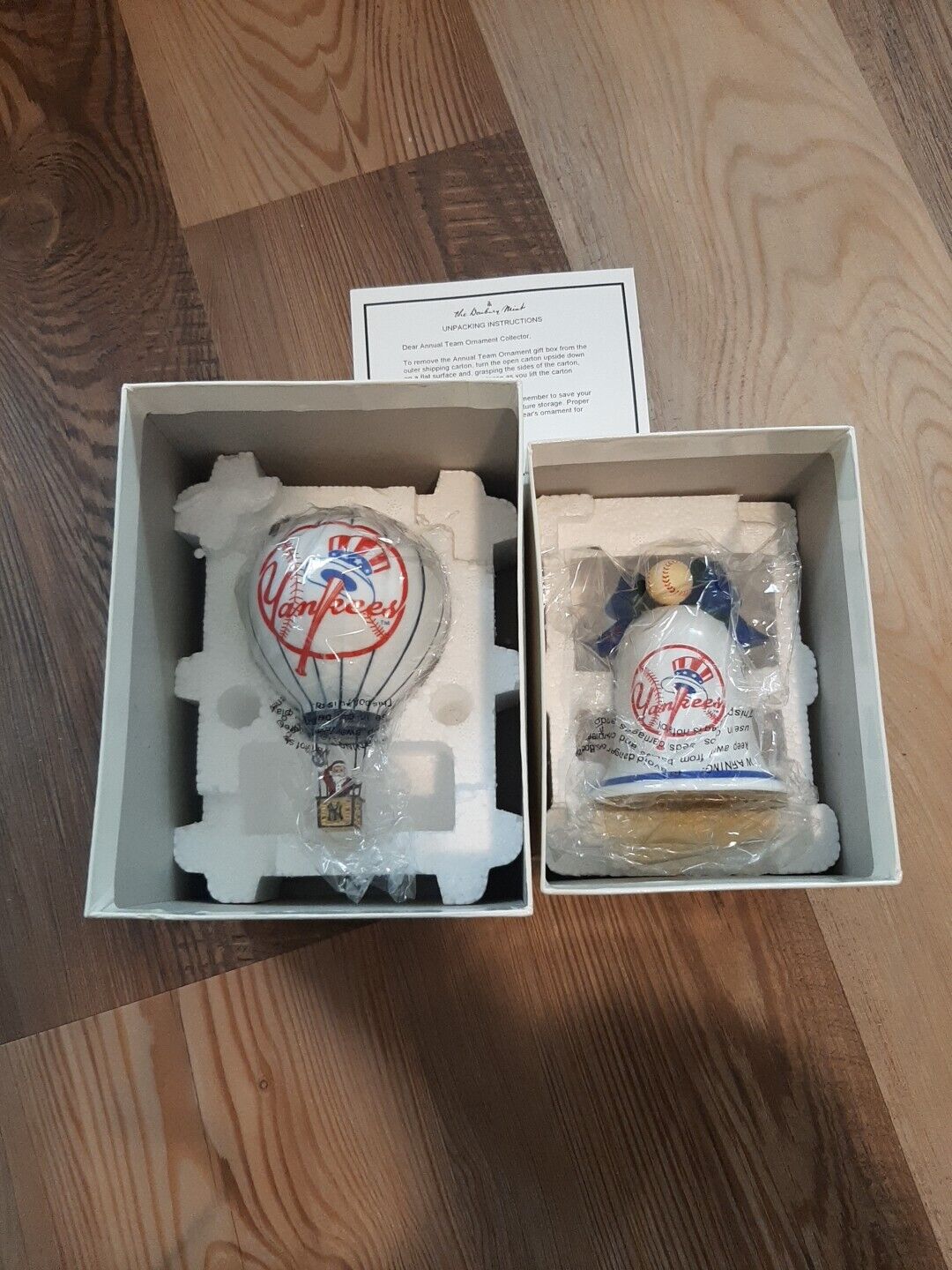  Danbury Mint New York Yankees Hot Air Balloon And Bell Lot Of 2 Ornament