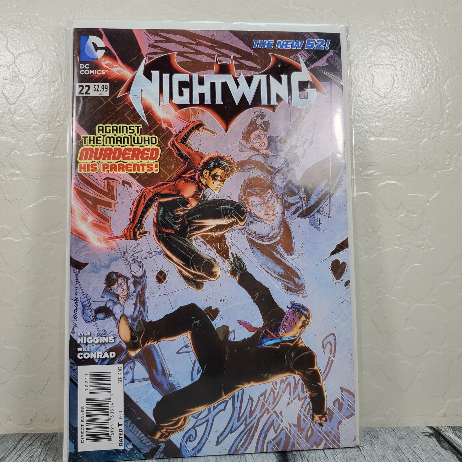 DC Comics The New 52 Nightwing #22 2013 Modern Comic Book Sleeved Boarded