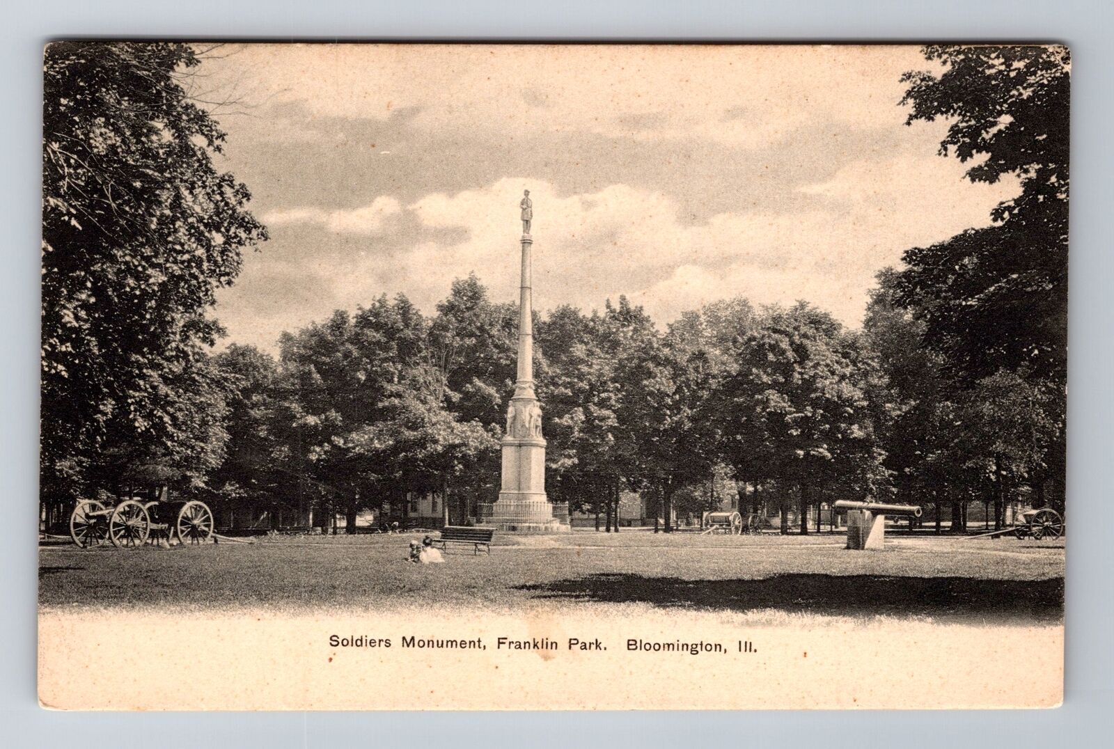 Bloomington IL-Illinois, Soldiers Monument, Franklin Park, Vintage Postcard