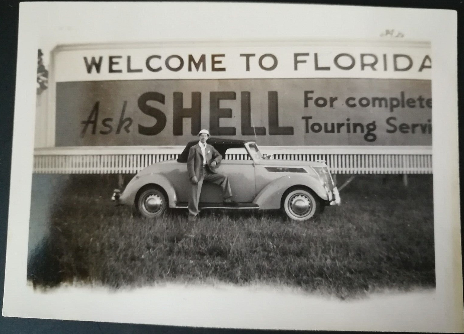 1941 Shell Gas Welcome To Florida Billboard/ Man 1937 Ford Conv. Original Photo