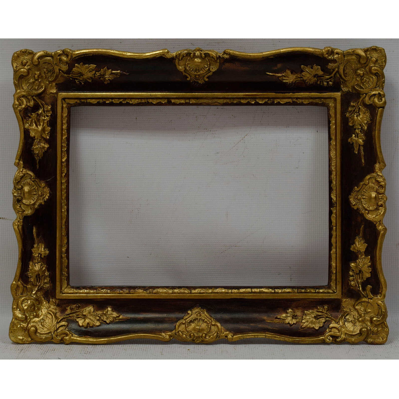 Ca.1900 Old wooden frame decorative corners Internal: 14.7x10.6 in