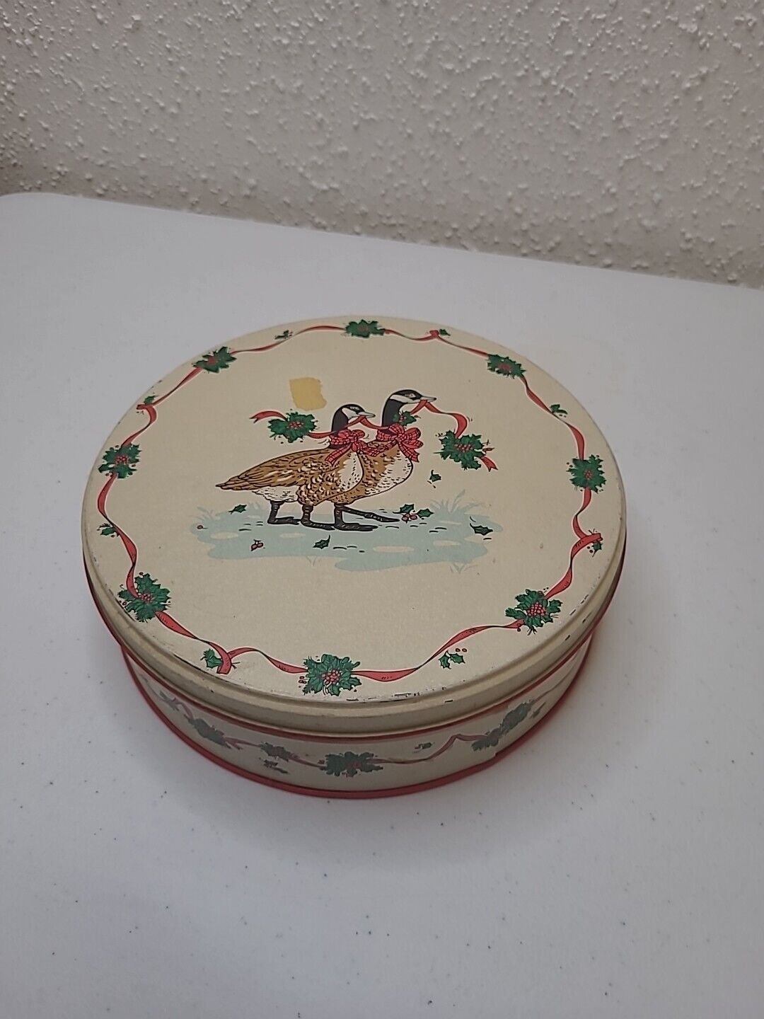 Vintage 1980s Potpourri Press Christmas Geese Goose Tin Cookie Candy Box 7\