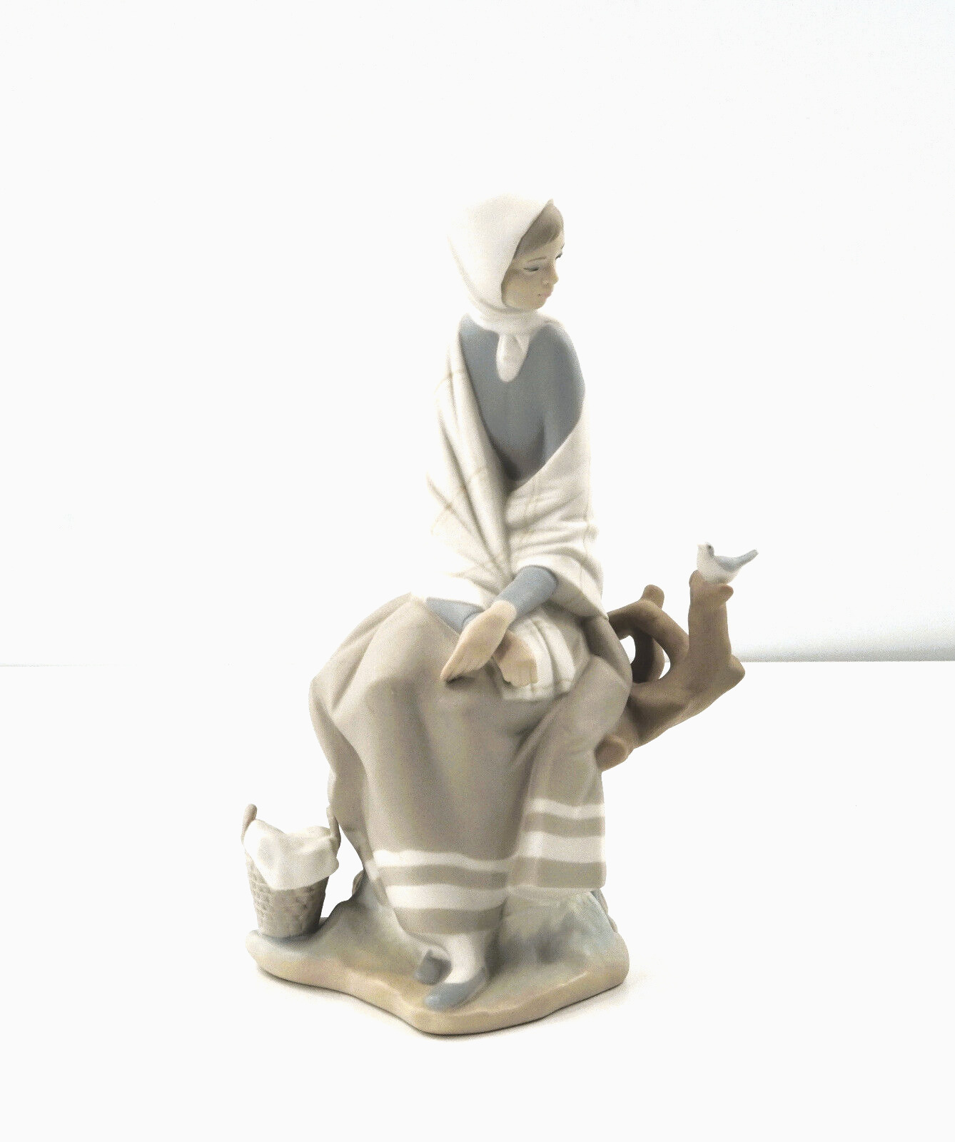 Lladro Figurine #4576 New Shepherdess, Matte Finish