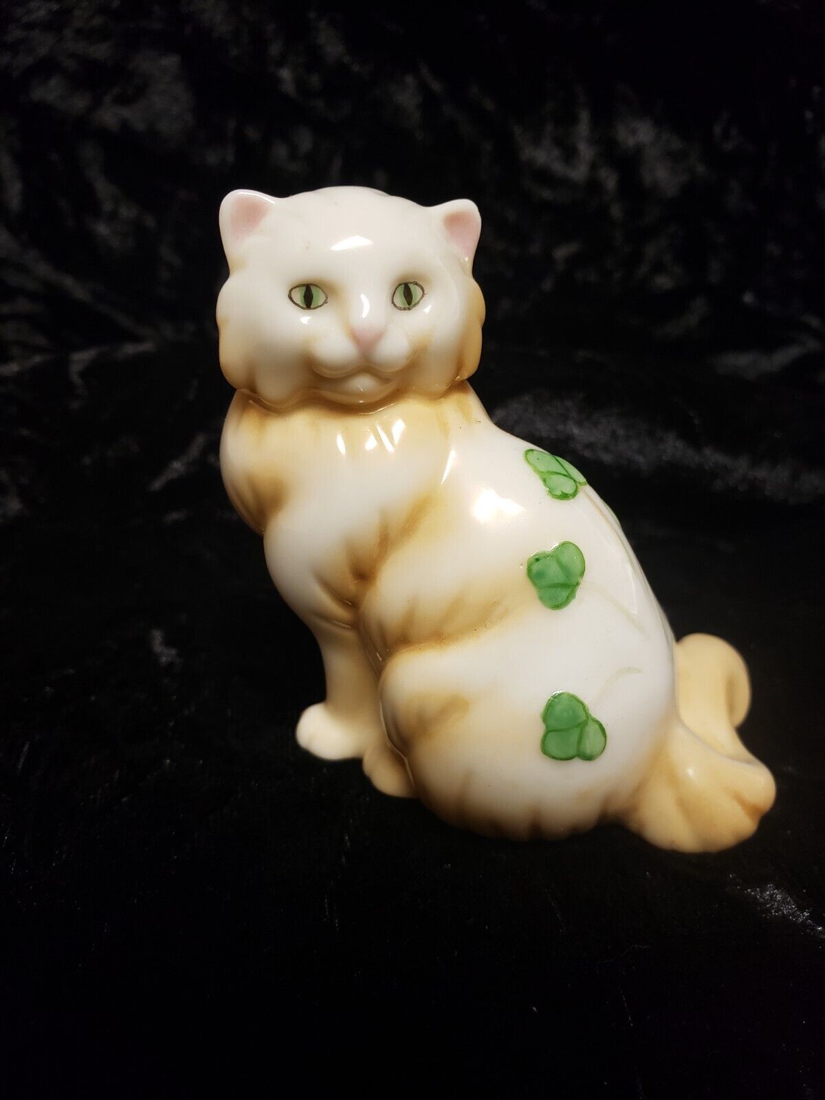 Belleek Green Shamrock Curio Cabinet St Patrick Franklin Mint Cat Figurine