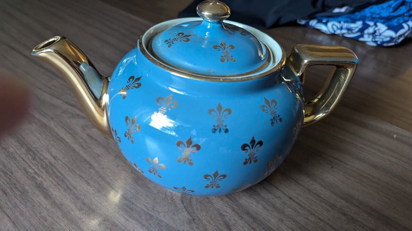Vintage HALLS Blue Gold Fleur de Lis 6 cup Teapot