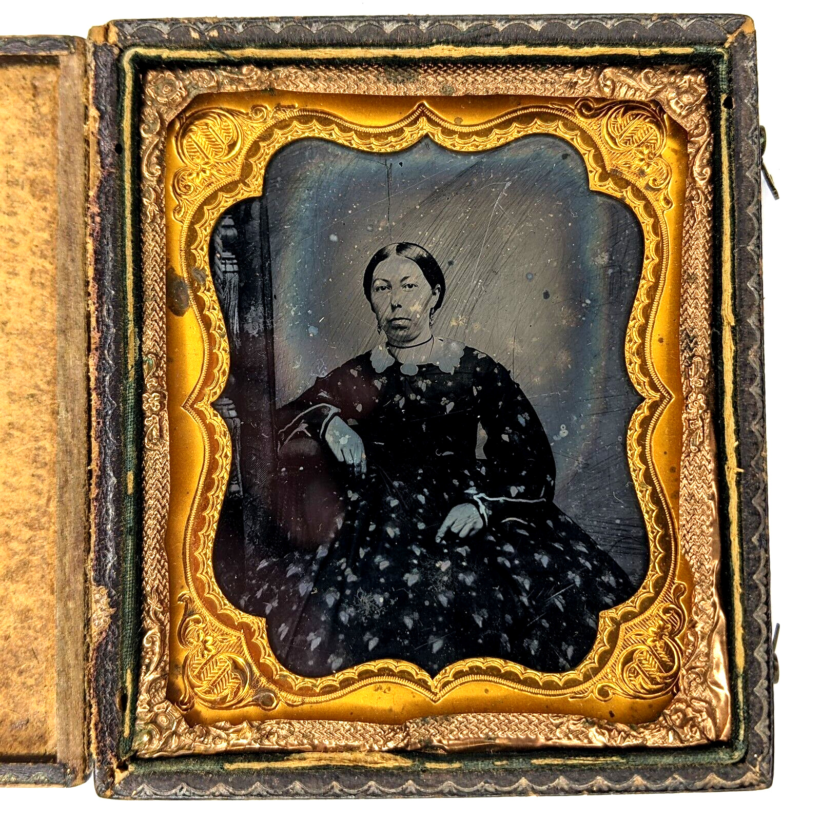 c1850s Woman Lady Daguerreotype Real Photo Wood Case 6th Plate Tintype H41