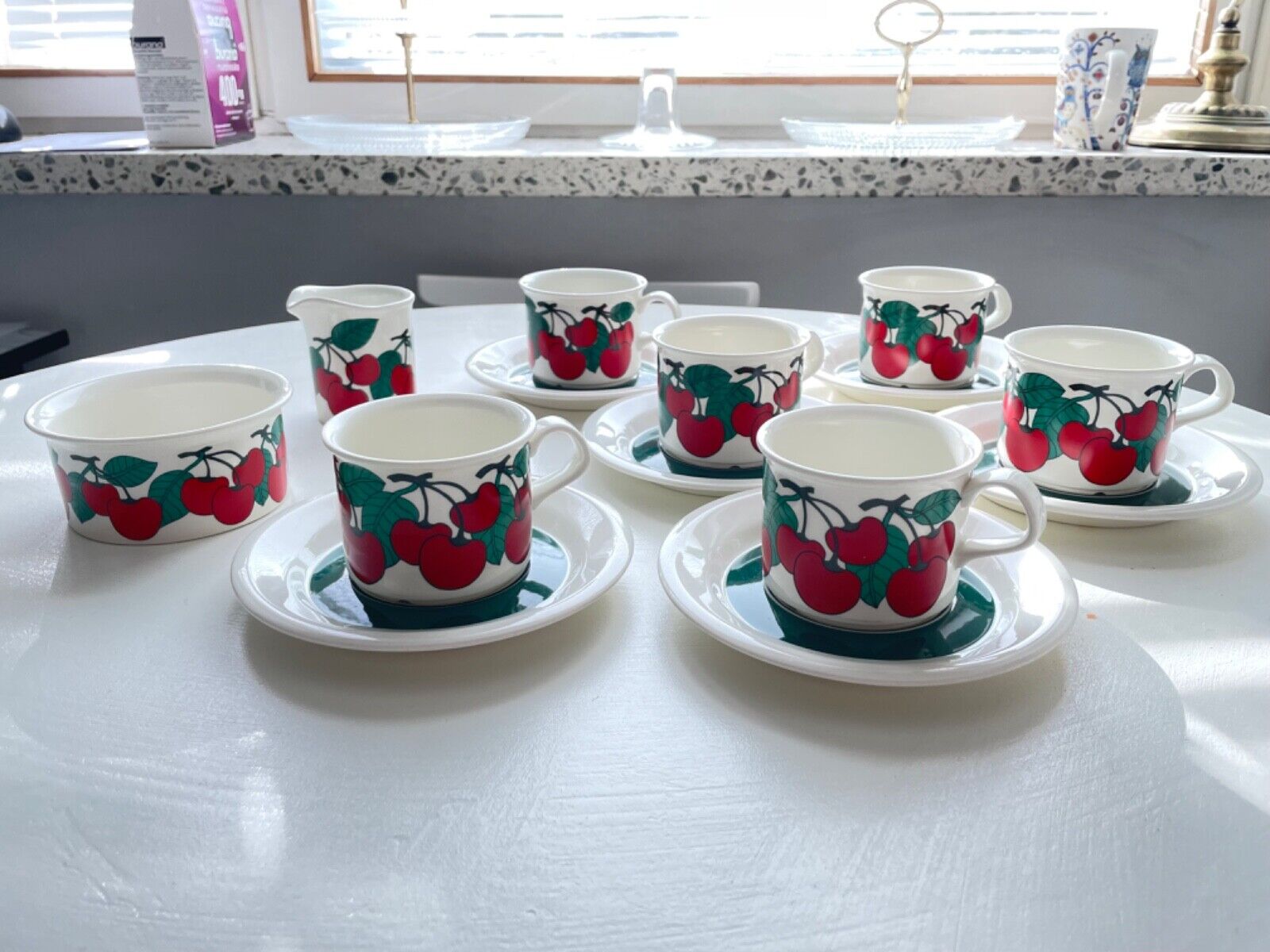 Vintage Arabia Finland Kirsikka ''cherry'' Coffee cups & creamer & sugar bowl