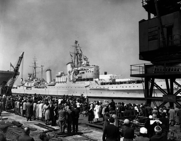 The Cruiser HMS Glasgow which served World War 2 Suez Crisis - 1955 Old Photo