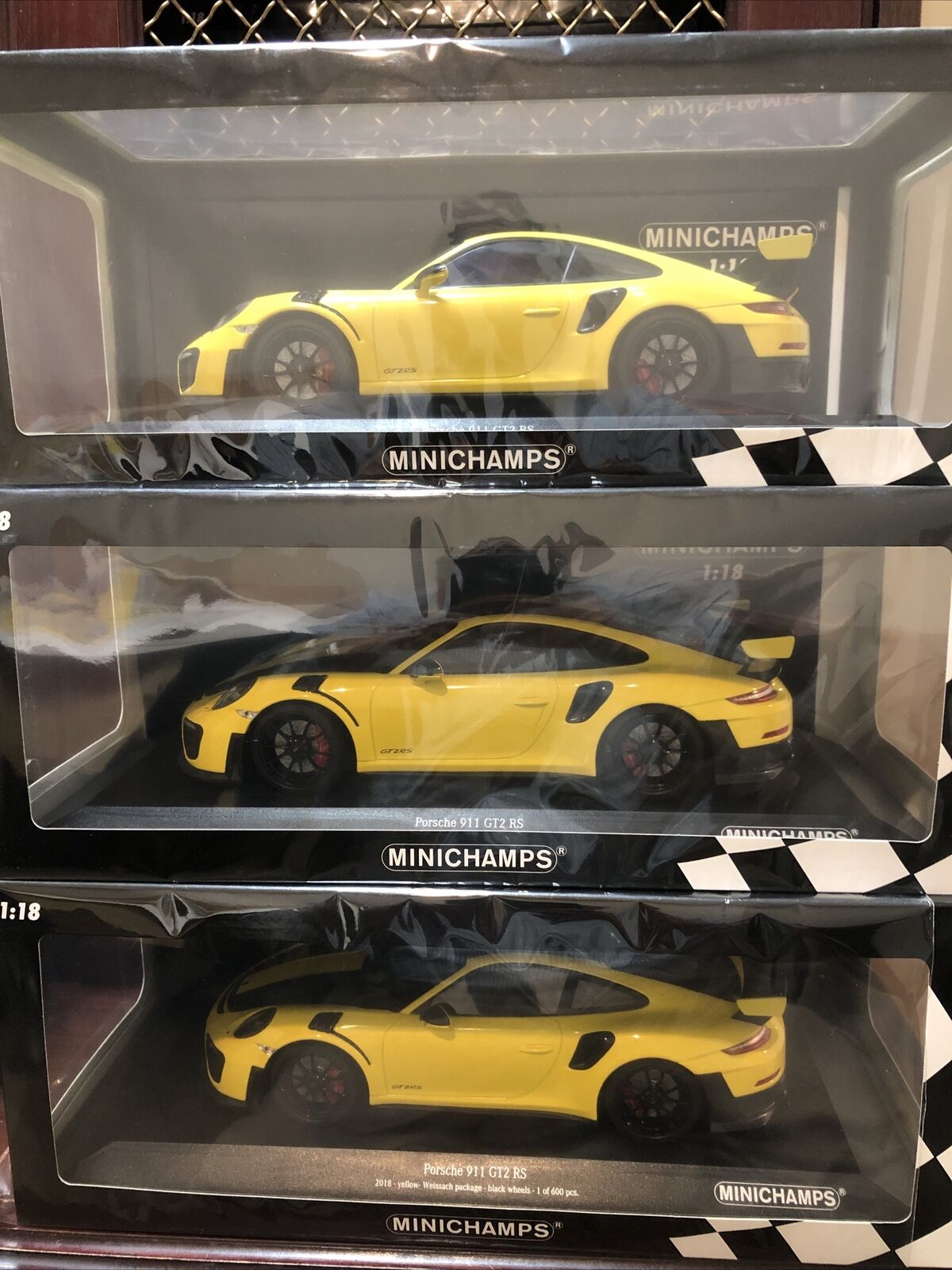 AWESOME  Porsche 911 GT2 RS MiniChamp 1:18 WEISSACH  Package Yellow