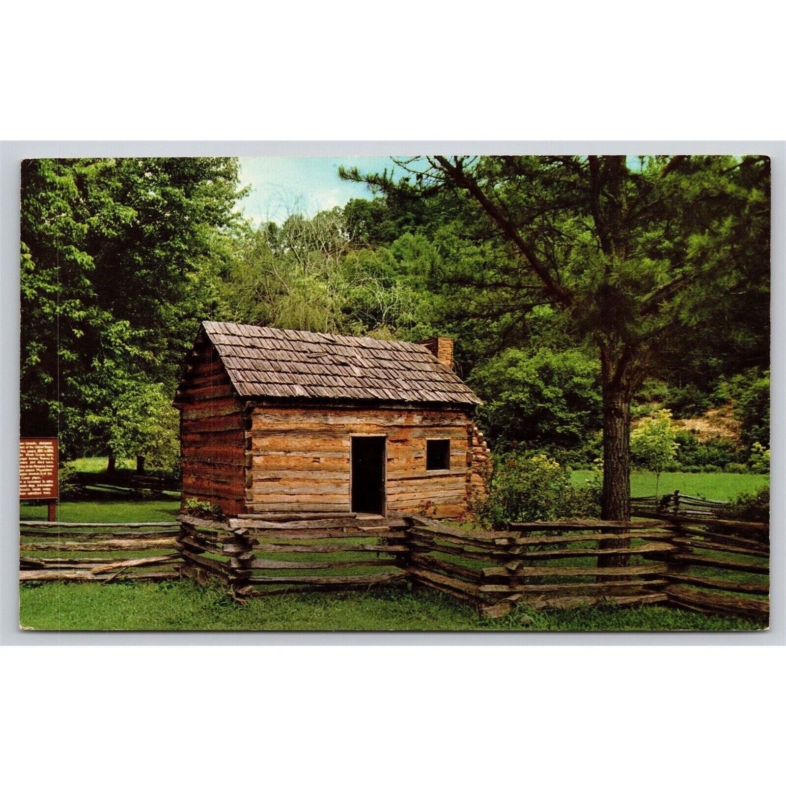Postcard KY Hodgenville Abraham Lincolns Boyhood Home Knob Creek Log Cabin