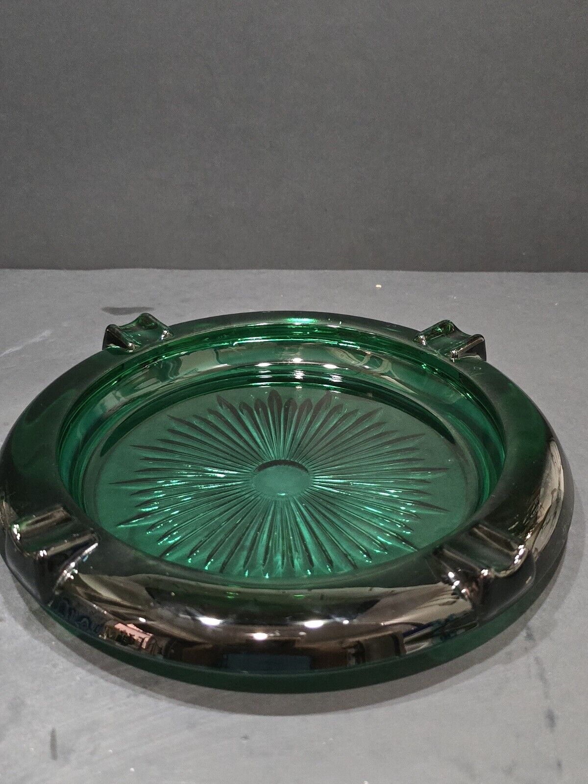 Vintage  Emerald Green Ashtray Round