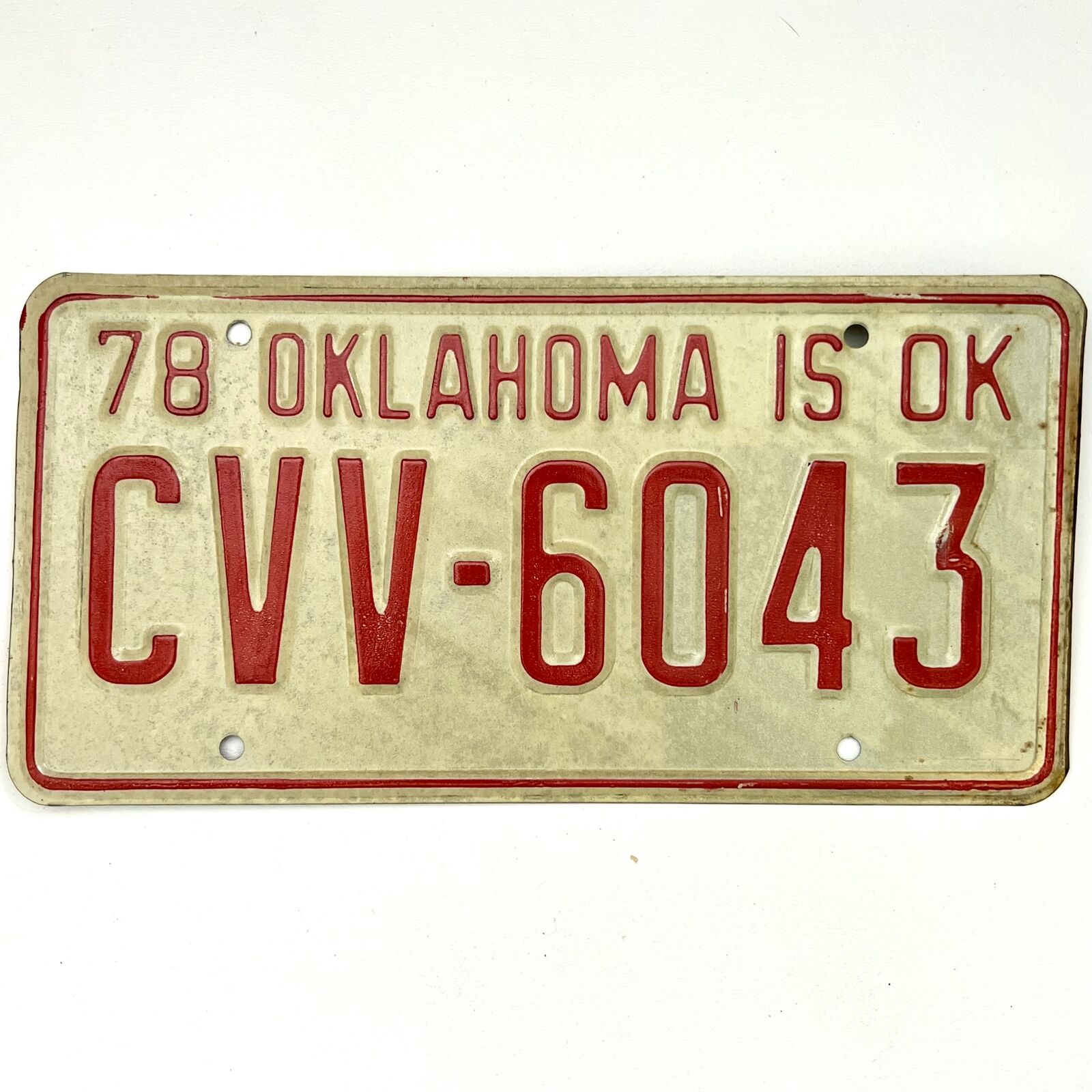 1978 United States Oklahoma Cleveland County Passenger License Plate CVV-6043
