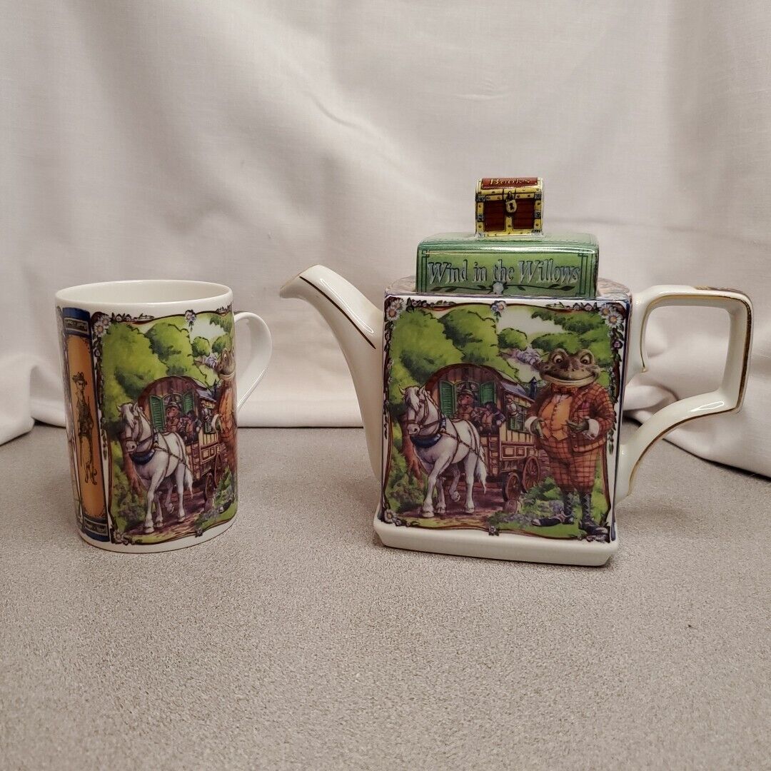 James Sadler Tea Pot + Matching Bone China Mug Wind in the Willows Classic Serie