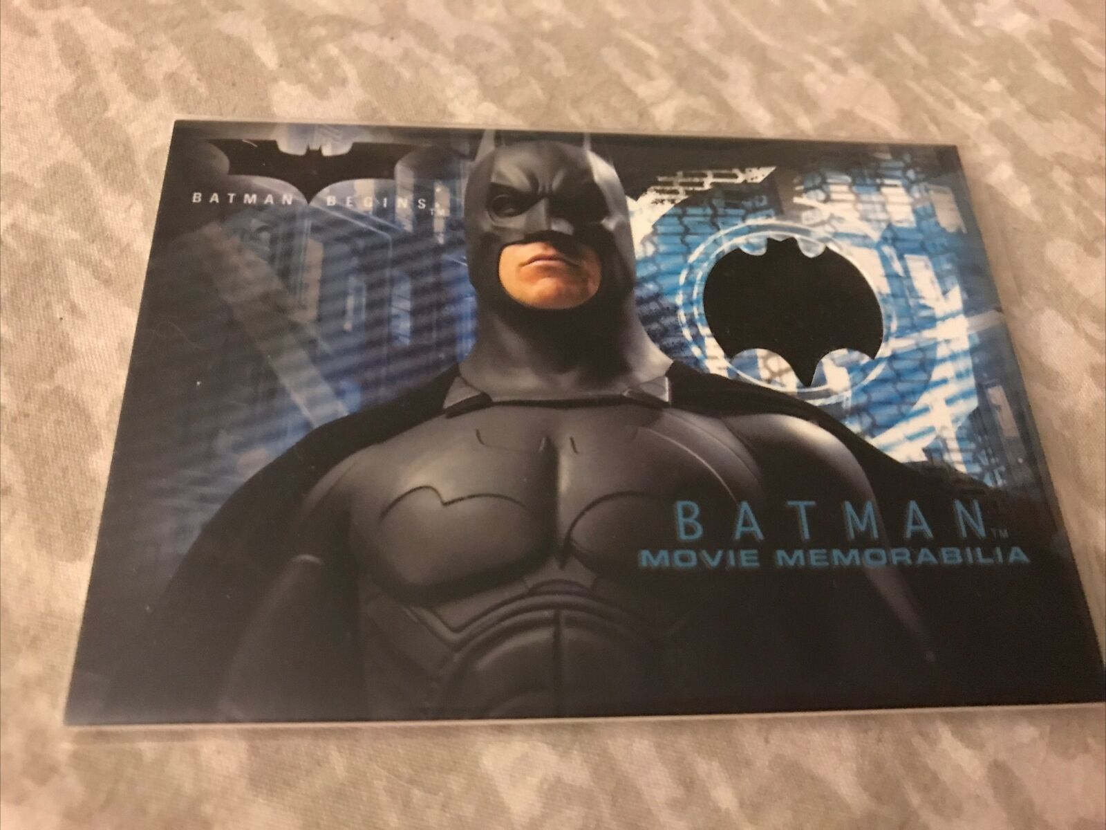 2005 Topps Batman Begins Movie Memorabilia Authentic Batman\'s Cape