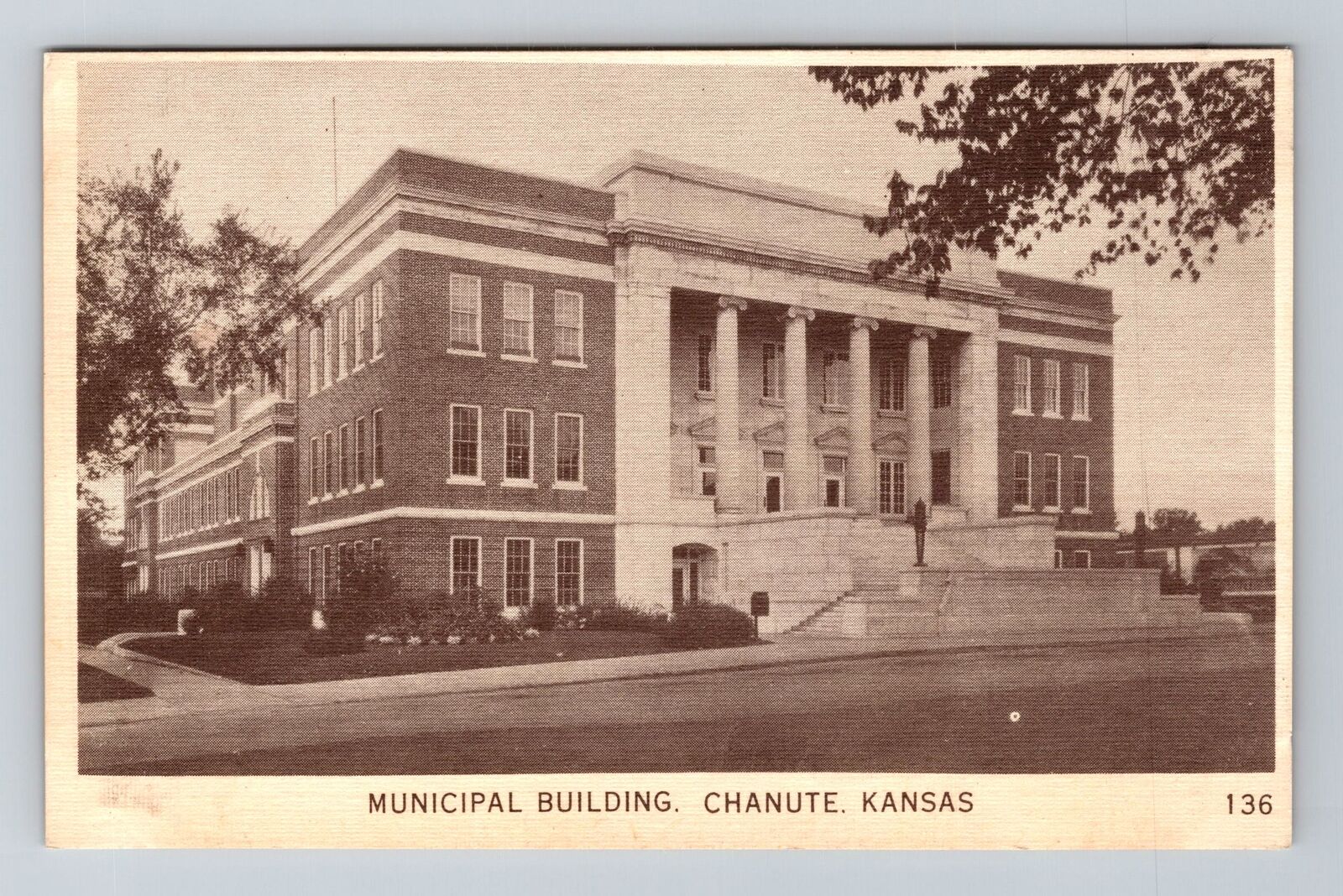 Chanute KS-Kansas, Municipal Building Vintage Souvenir Postcard