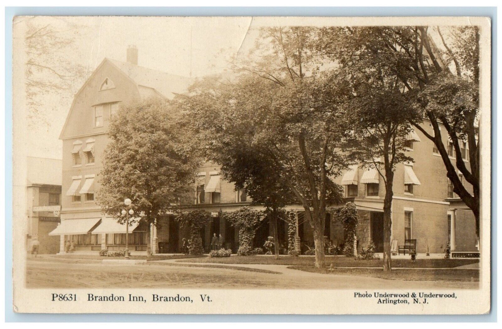 c1910\'s Brandon Inn Building Scene Street Brandon Vermont VT Antique Postcard