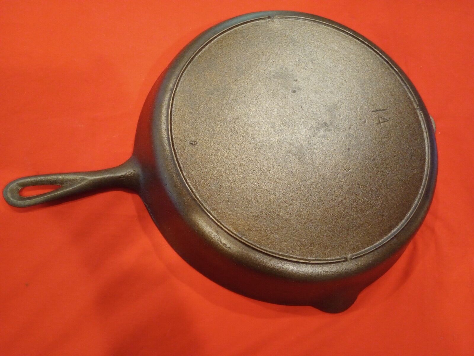 Lodge Early#14  3 notch with An F MM. Really nice pan. Vintage Cast Iron Skillet