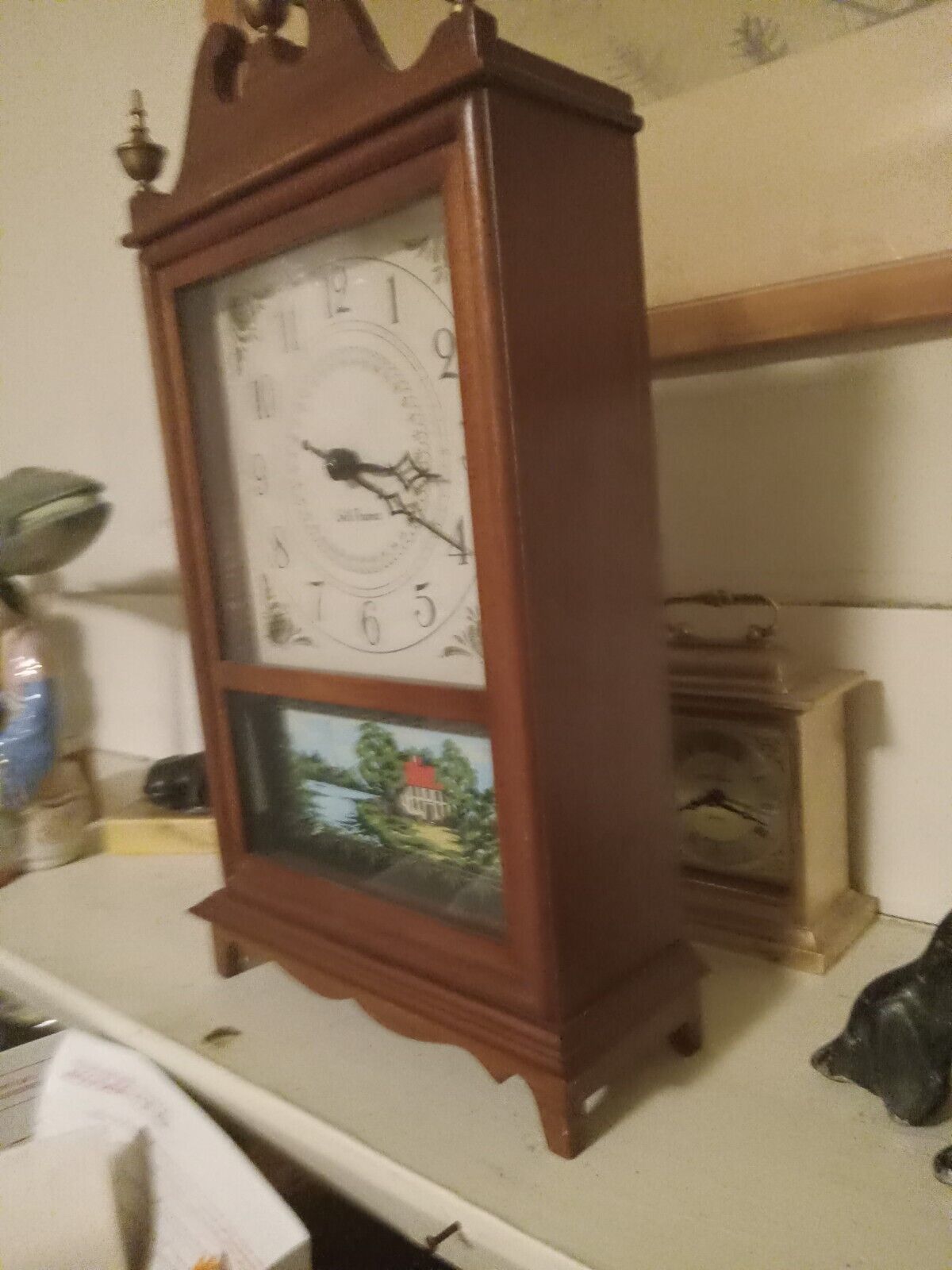 Vintage Seth Thomas Mantel Clock E983-000 Brass Tops Wind Up Works Soft Chime.