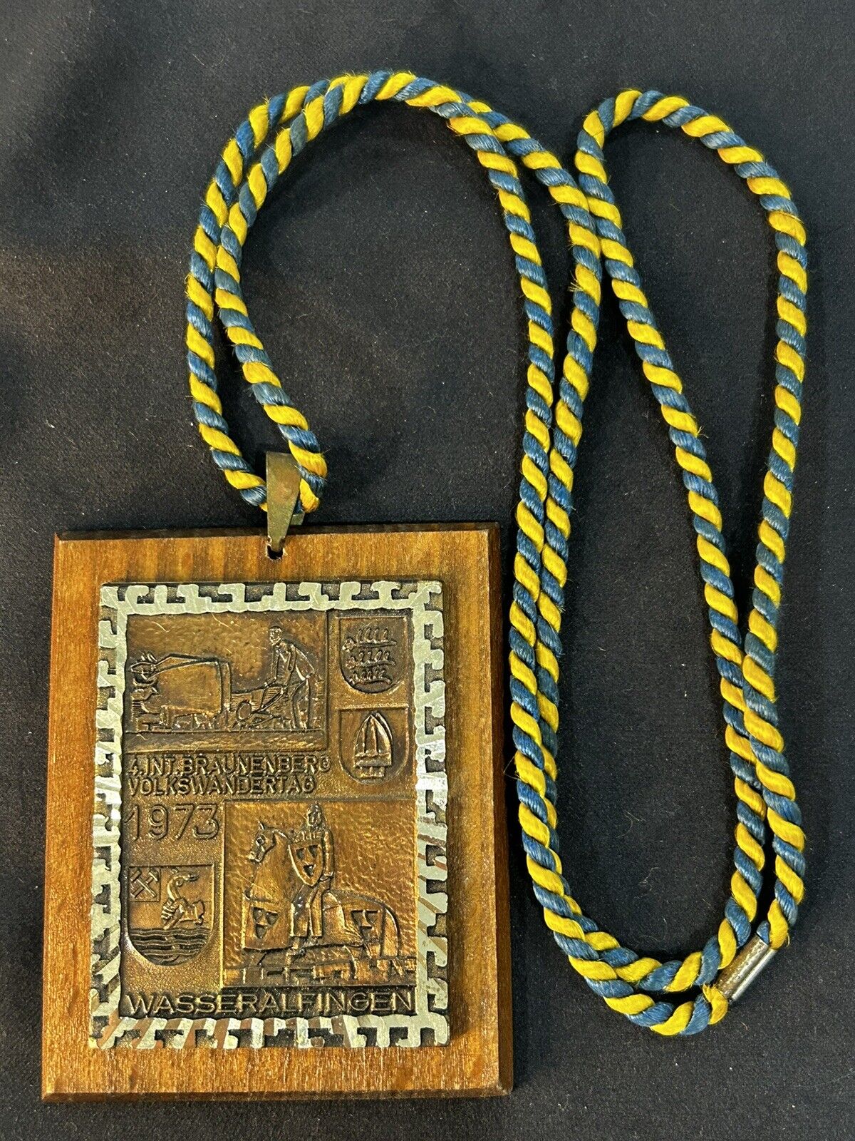 1973 German Necklace Badge 4 Int Braunenberg Volkswandertag Wasseralfingen Wood