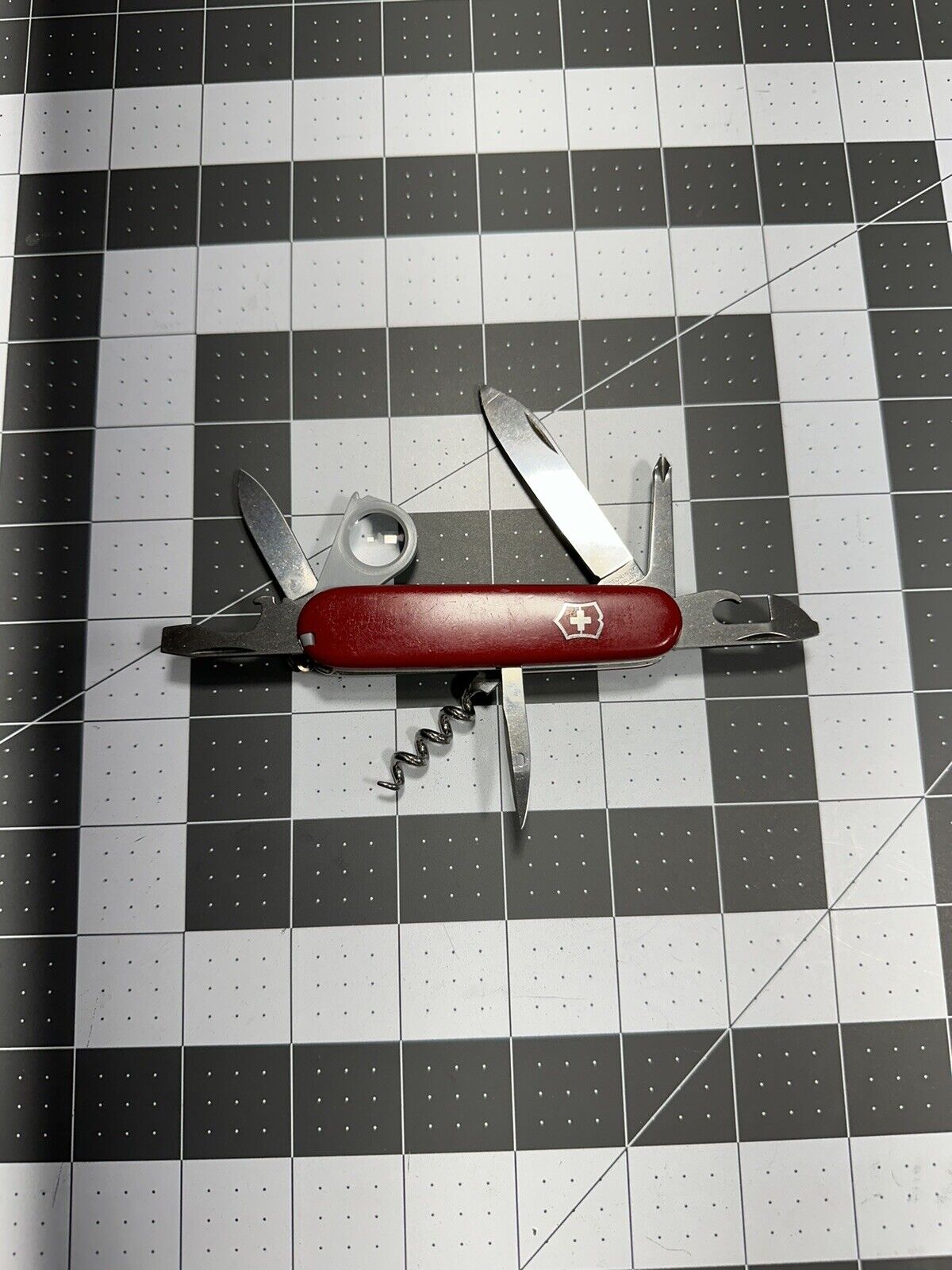 Victorinox Passenger Swiss Army knife - Red * Rare and Retired* 91MM - 7086 