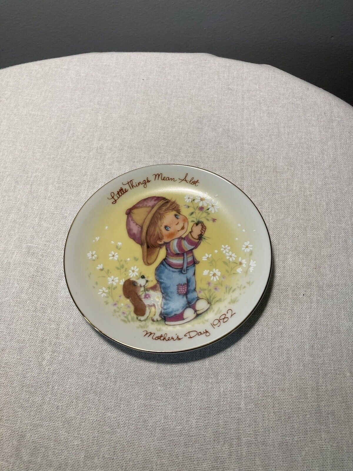 1982 Avon Mother’s Day Plate