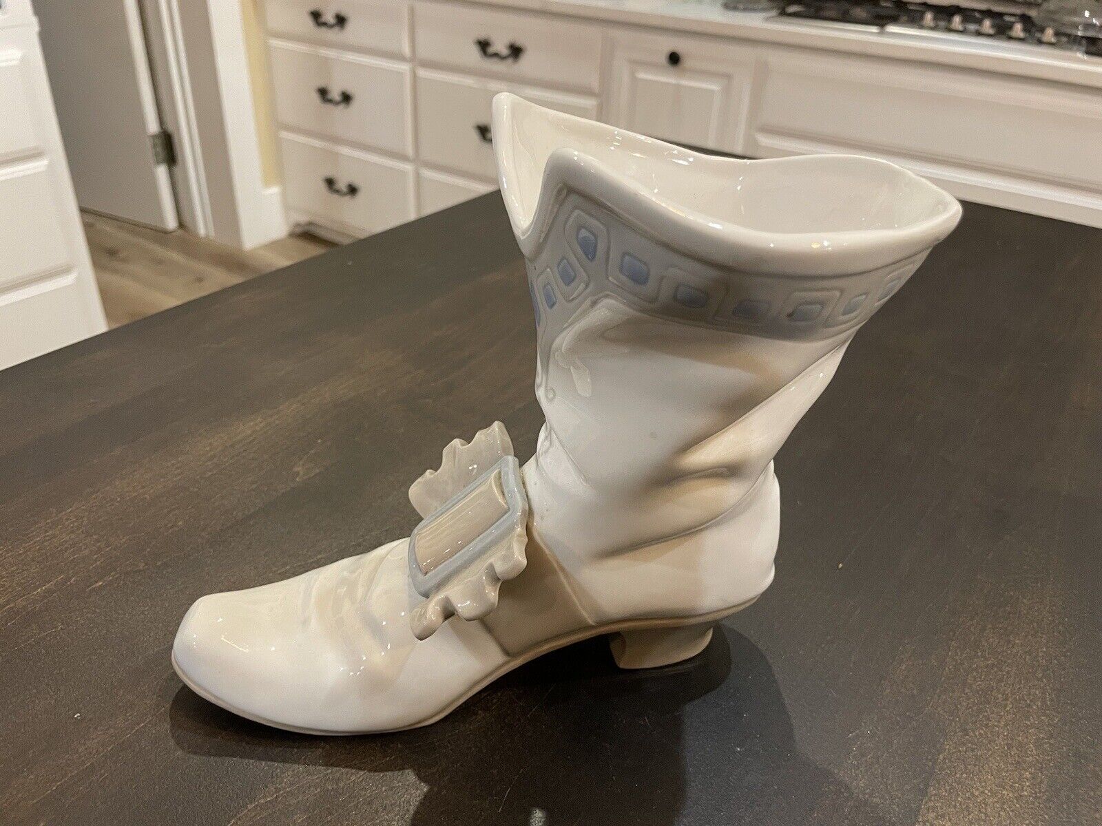 RARE Nao by Lladró “Warrior Boot” Porcelain Figurine 65