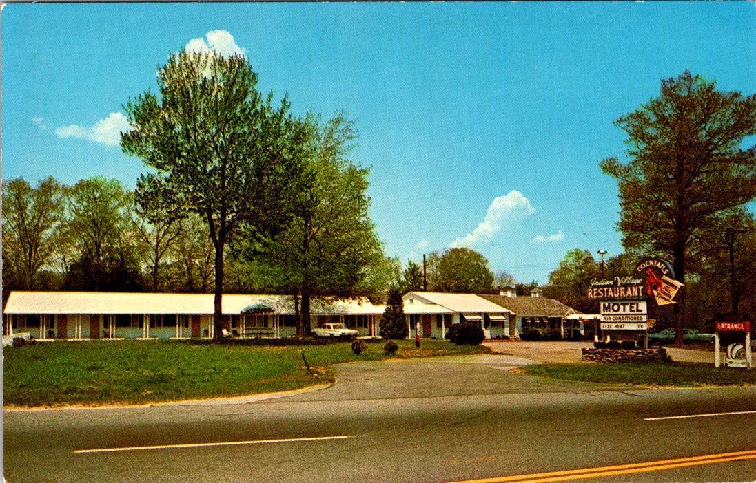 Brimfield, MA Massachusetts INDIAN VILLAGE MOTEL & RESTAURANT Roadside Postcard