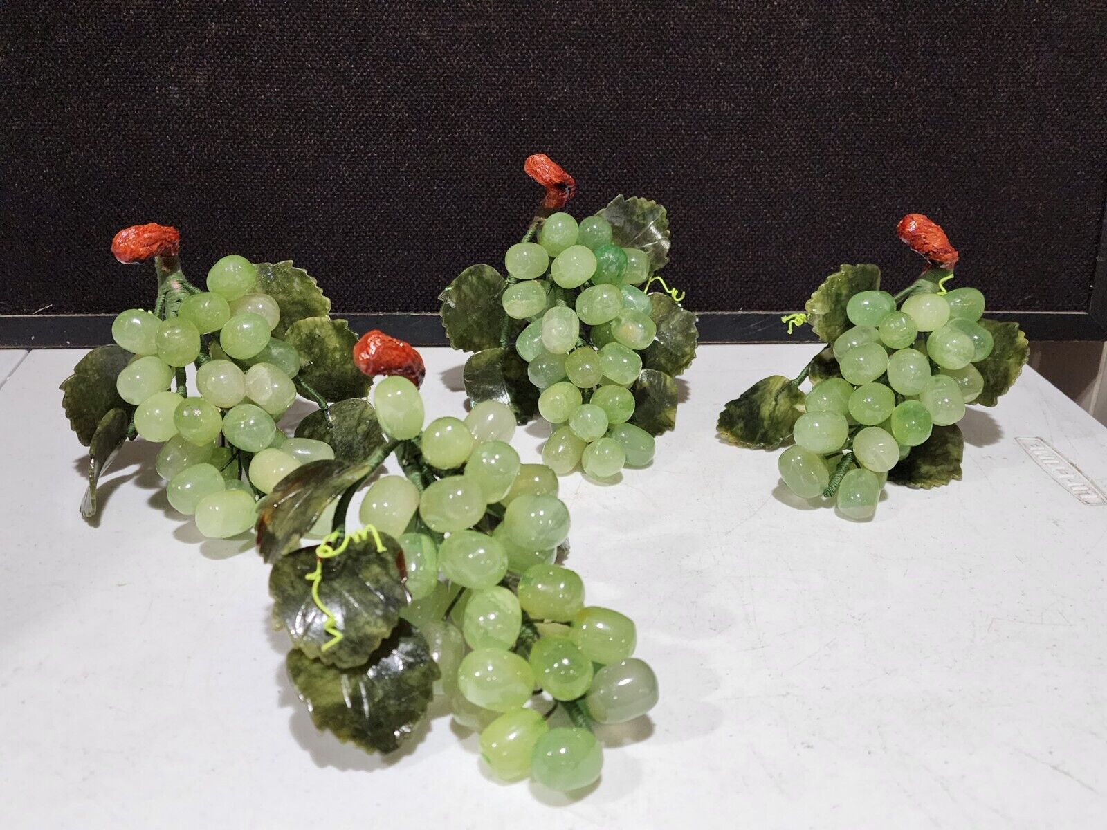 SET OF 4- Vintage Green Jade Grape Carved Leaves Cluster Floral Fruit Decor