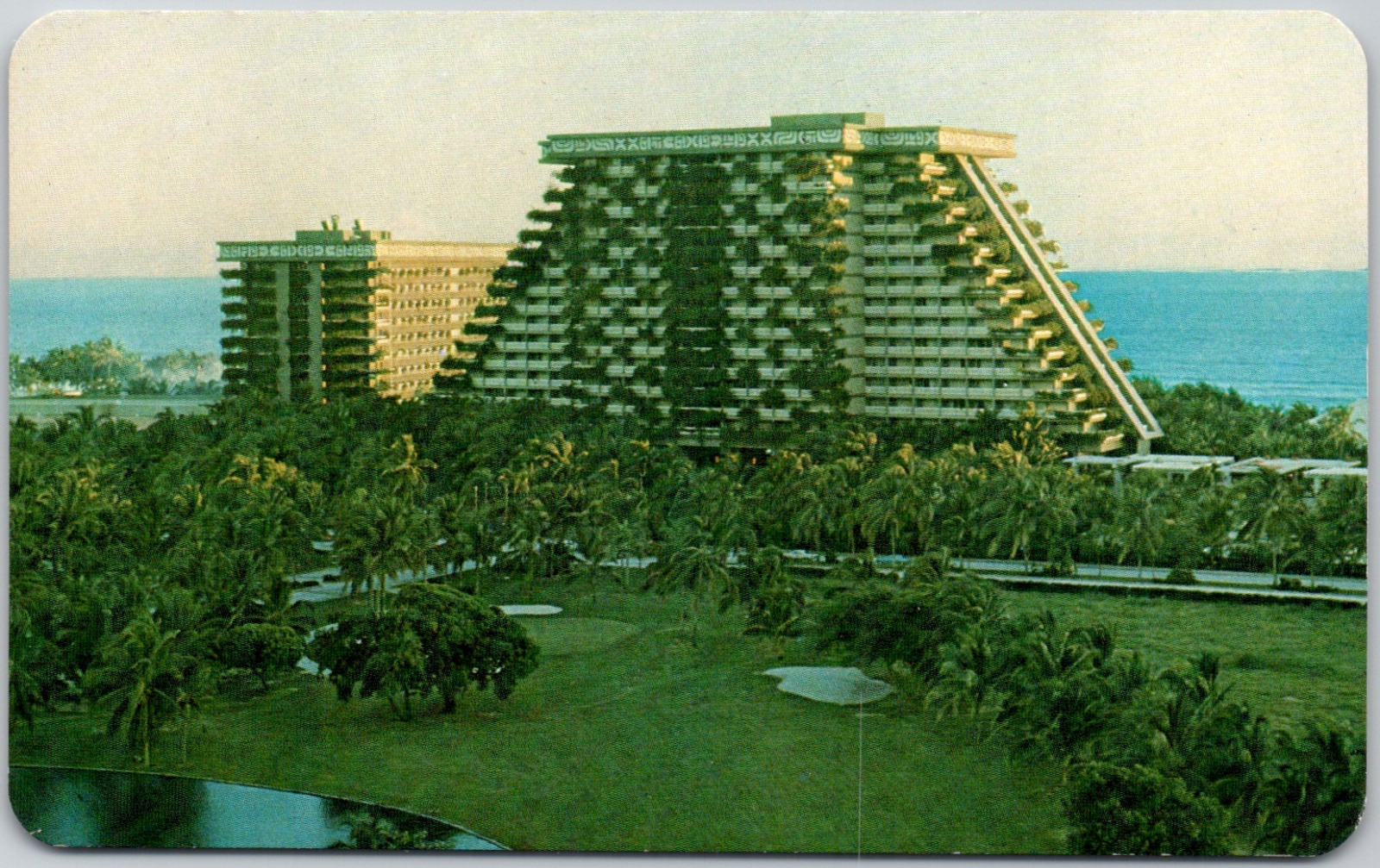 Campo De Golf Del Hotel Acapulco Princess Mexico Beautiful Beach VTG Postcard