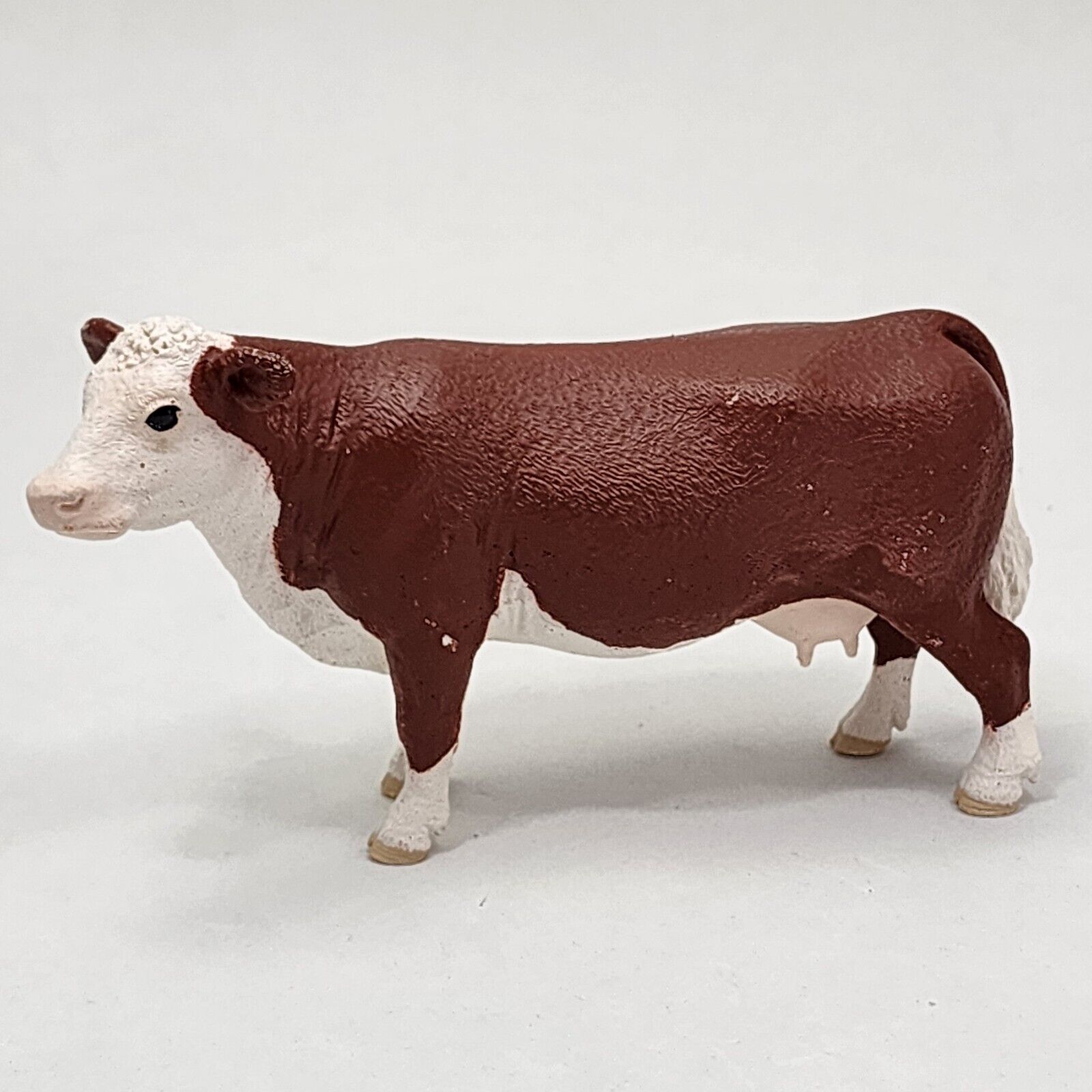 Schleich Hereford Brown White Cow 2017 Farm Animal Toy Figure