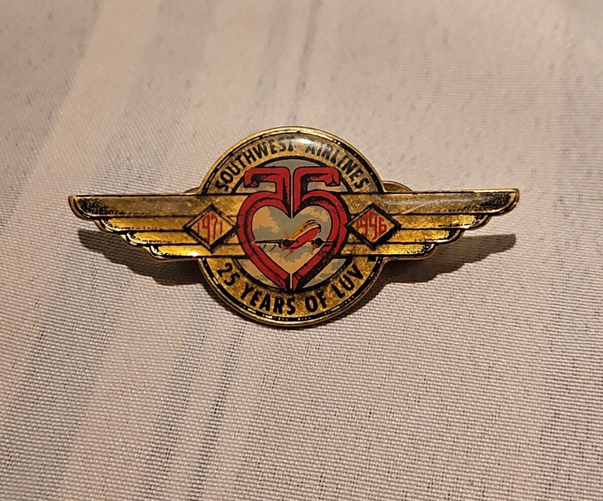1971-1996 SOUTHWEST AIRLINES 25 YEARS OF LUV LOVE PIN  