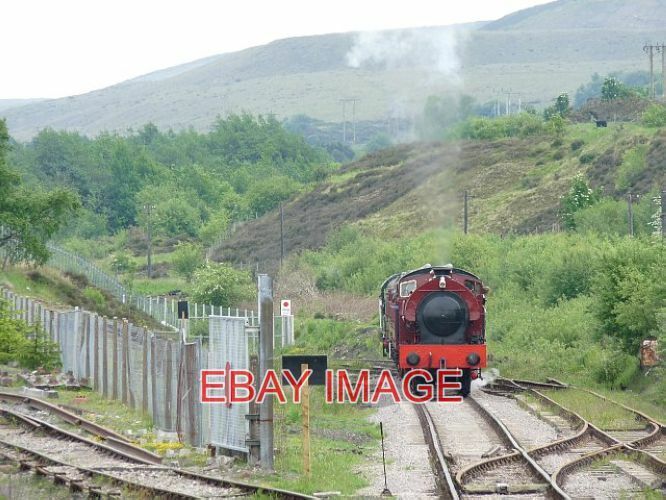 PHOTO  STEAM TRAIN APPROACHING FURNACE SIDINGS THE STEAM TRAIN COMES INTO VIEW A