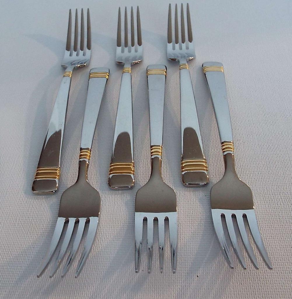 6 Reed & Barton Golden Longwood 18/8 Stainless Dinner Forks Flatware Fork Set