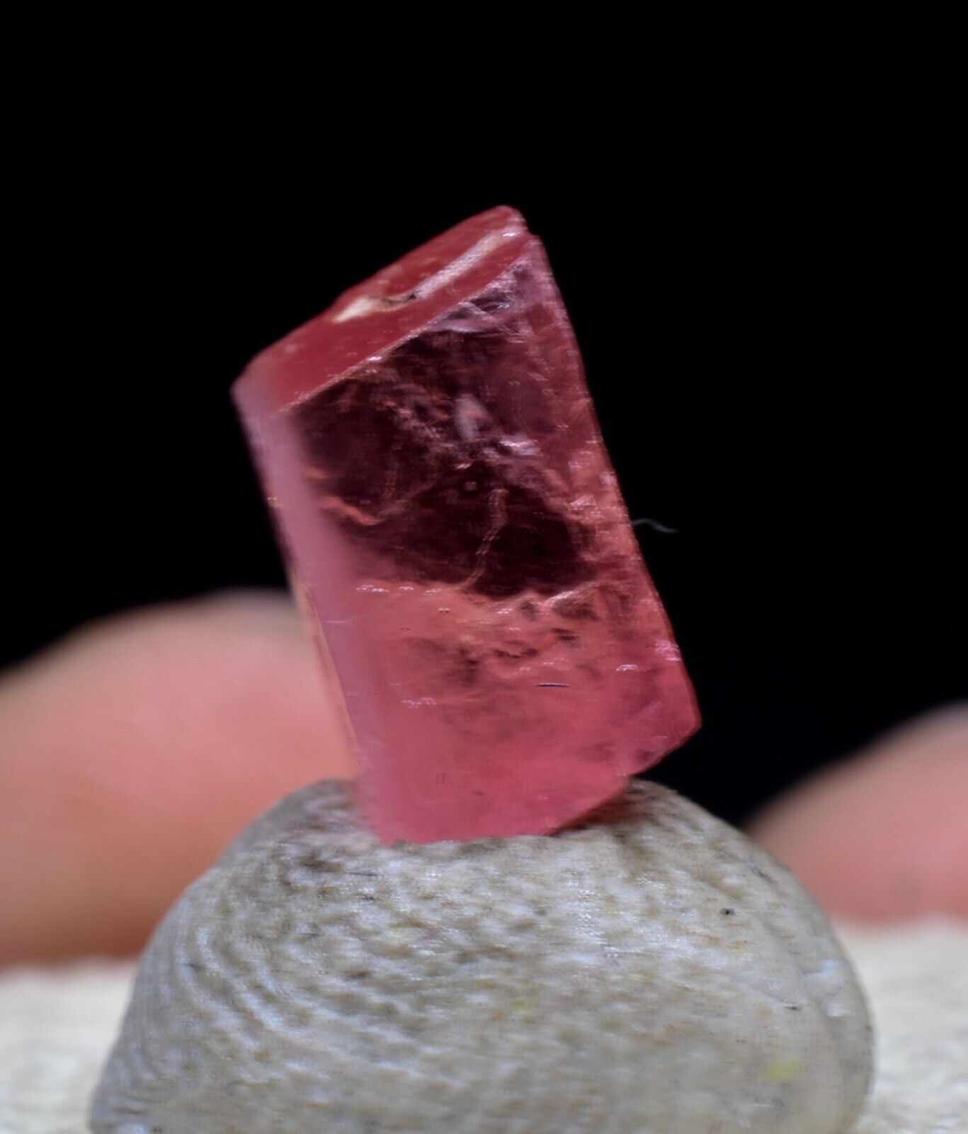 2ct Natural Clear Rhodochrosite Mineral Specimens from China sweet home mine