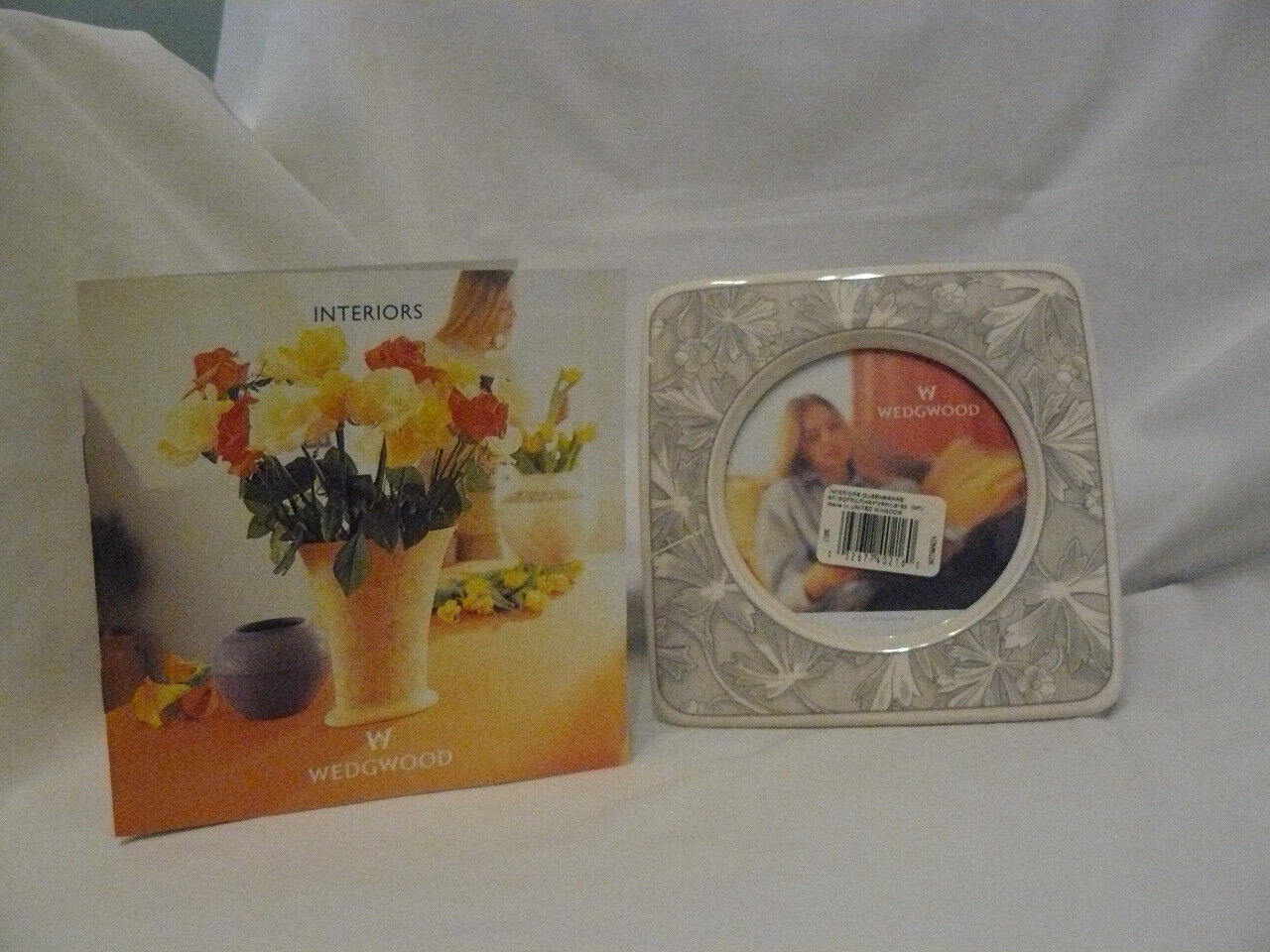 NIB WEDGEWOOD QUEENSWARE 4X4 PICTURE FRAME