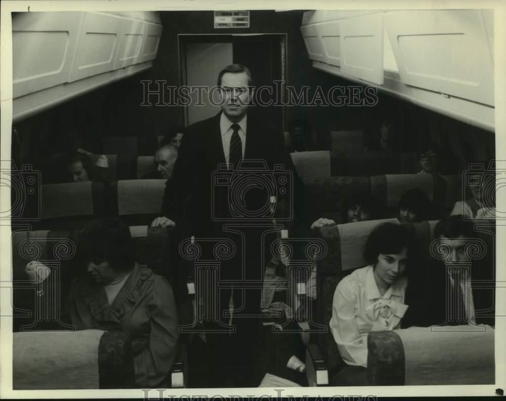 1983 Press Photo CBS Reports: The Plane That Fell From The Sky, with Bill Kurtis