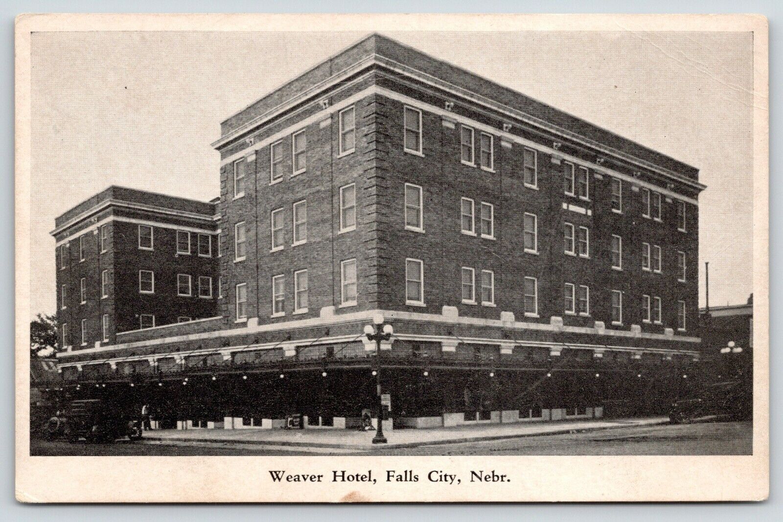Falls City Nebraska~Weaver Hotel~Globe Lights~Classic Cars~c1915 B&W Postcard