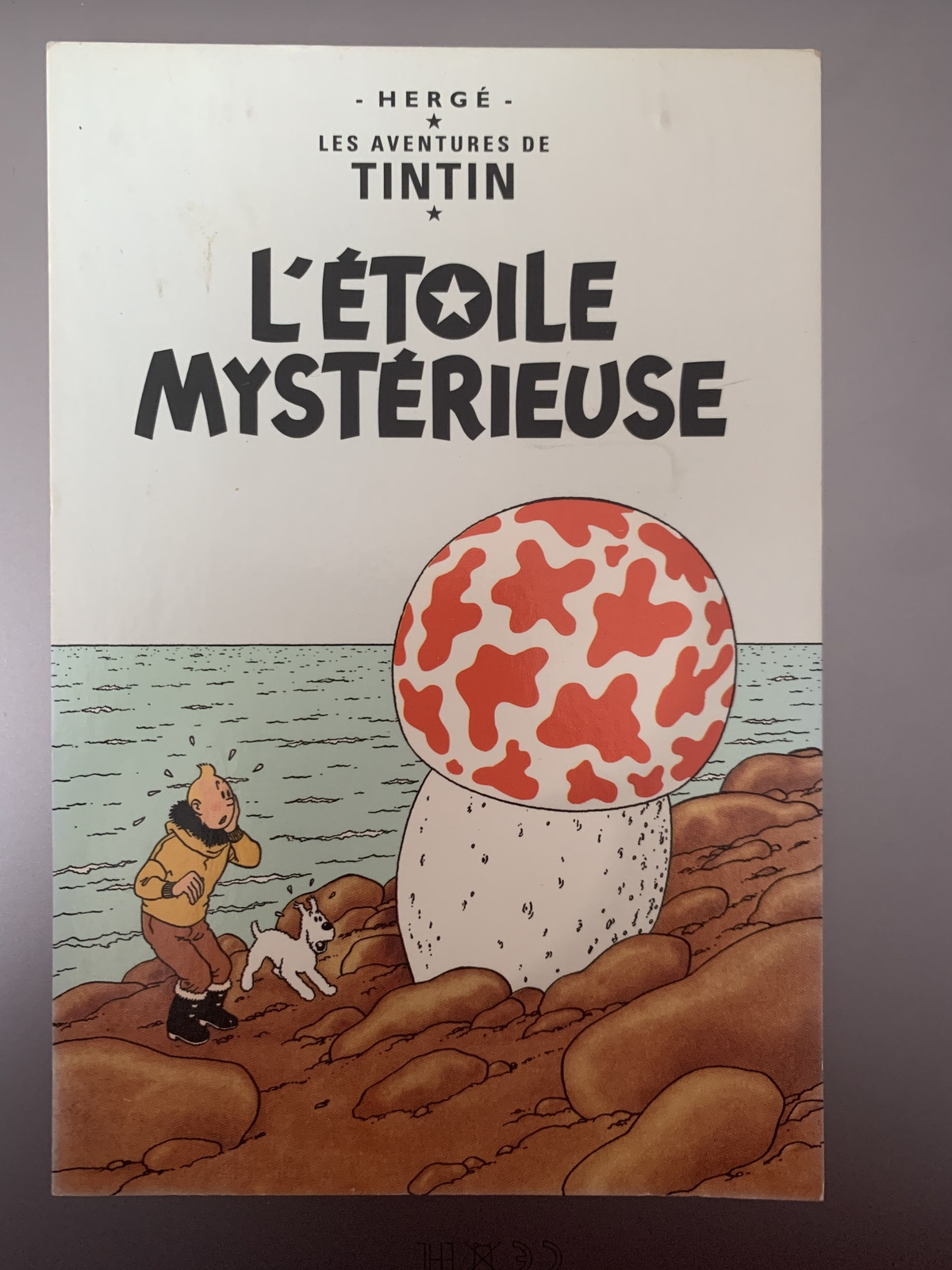 Tintin l'étoile Mystérieuse - Hergé Size: 10x15cm POSTCARD
