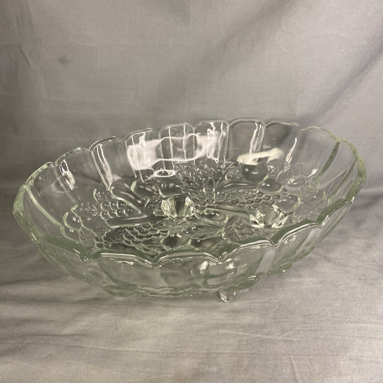Vintage INDIANA GLASS Clear Oval Footed HARVEST GRAPE Fruit Bowl 12\