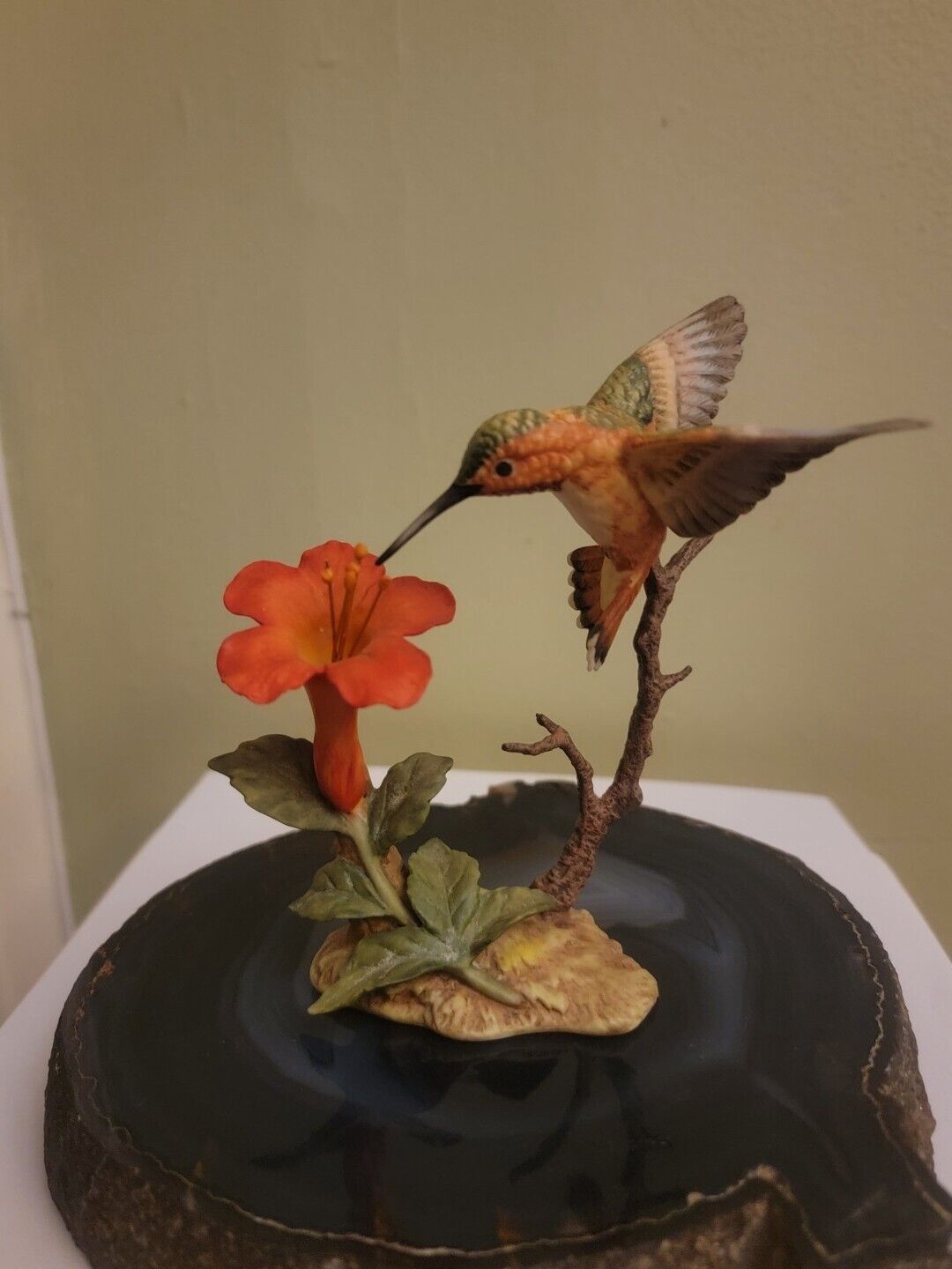 Maruri porcelain Hummingbird figurine, Rufous Hummingbird  with Trumpet Creeper