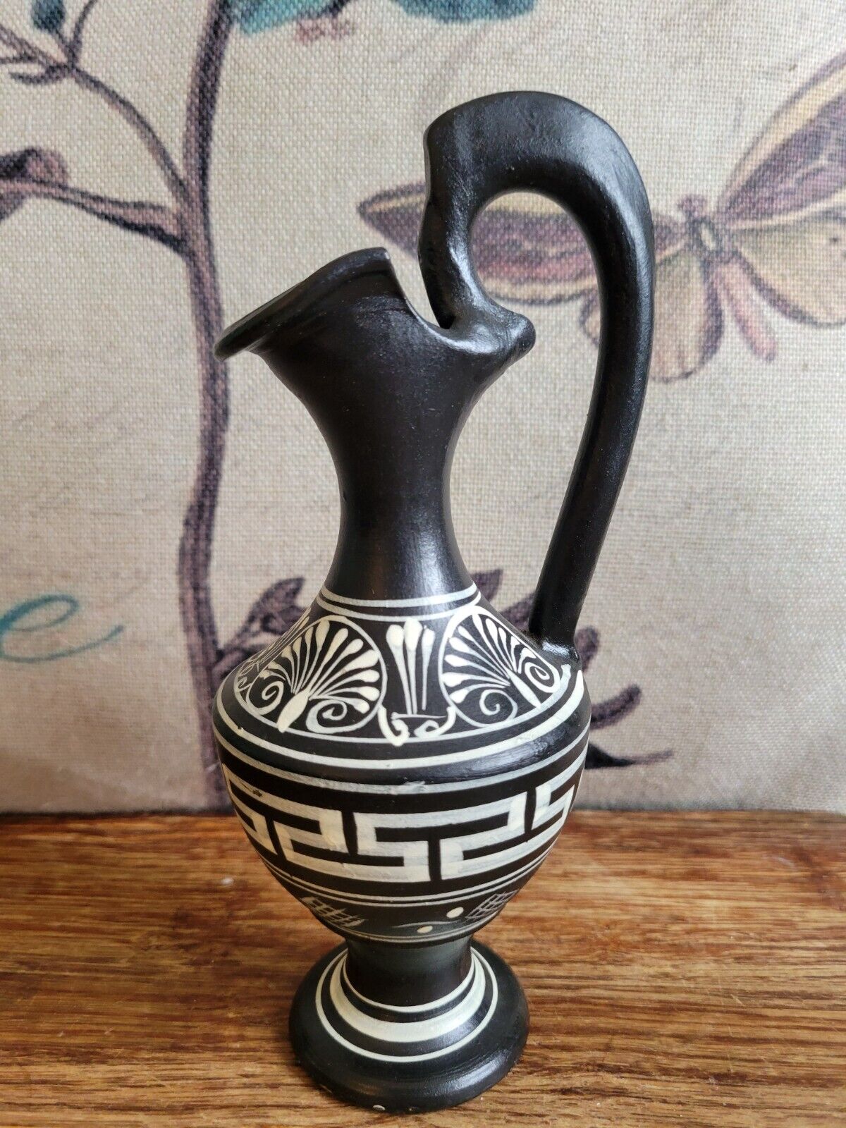 Black & White Greek Urn - Vintage