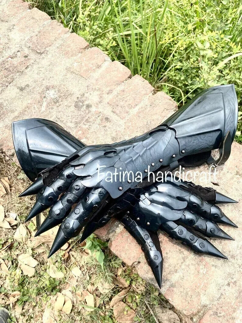 Medieval Pair Of Gloves Nazgul Steel Armor Black and Gloves Gauntlets