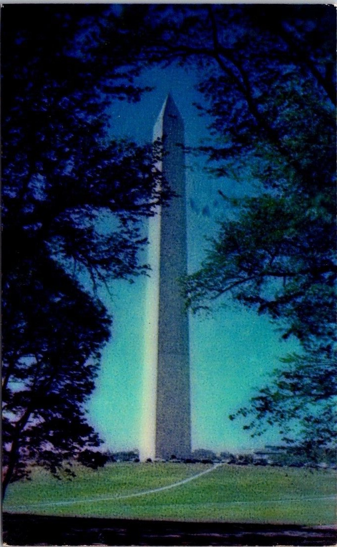 Postcard Washington DC Monument In Mall Between Capitol and Lincoln Memorial VTG