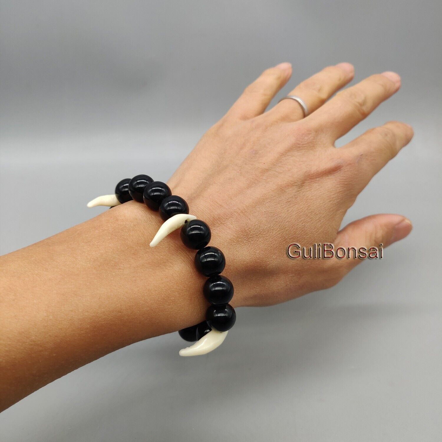 New Inuyasha Cosplay Bracelet Black Kotodama no Nenju Beads of Subjugation Gift